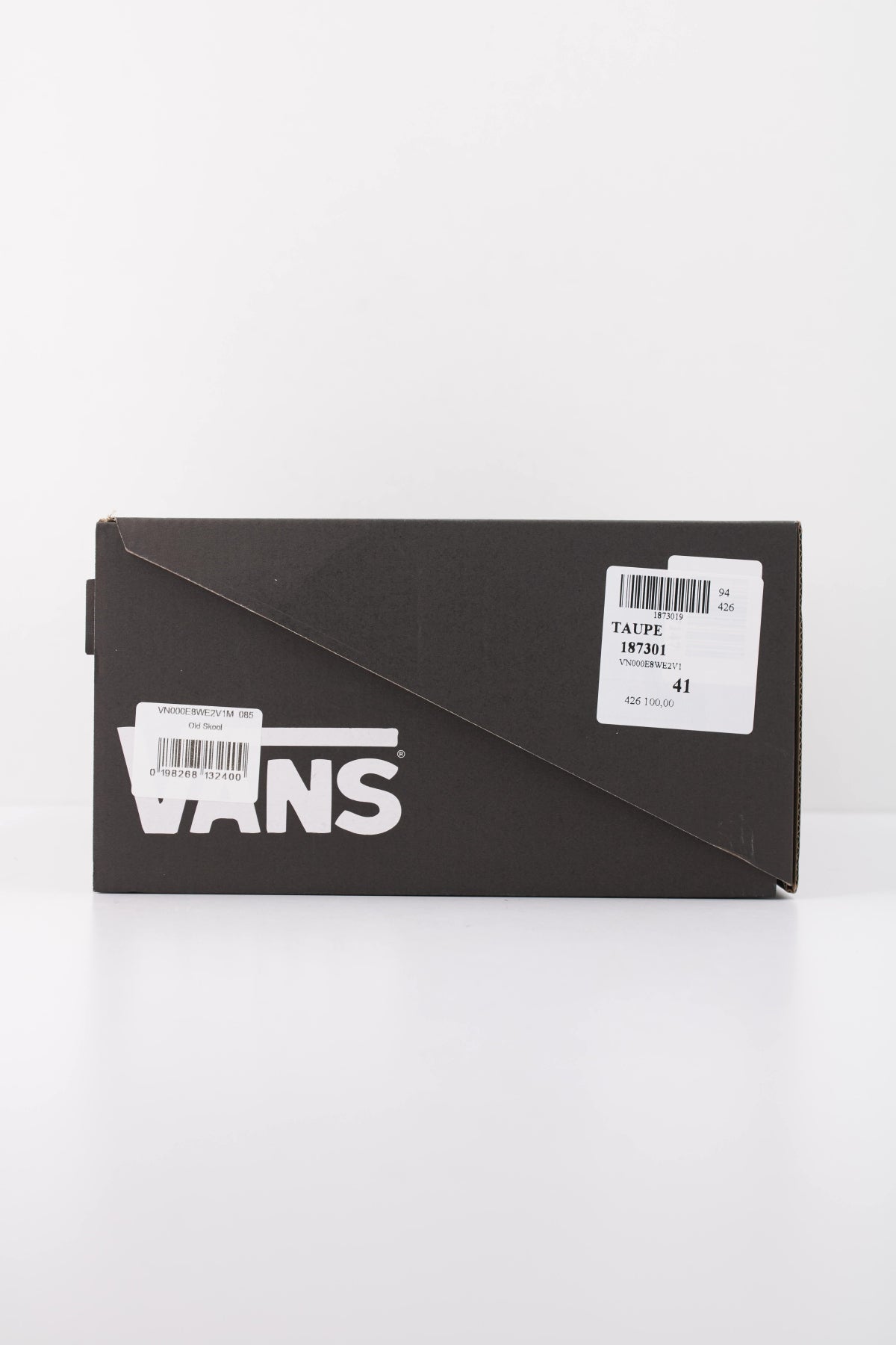VANS OLD SKOOL VN000E8WE2V1 en color BEIS (6)