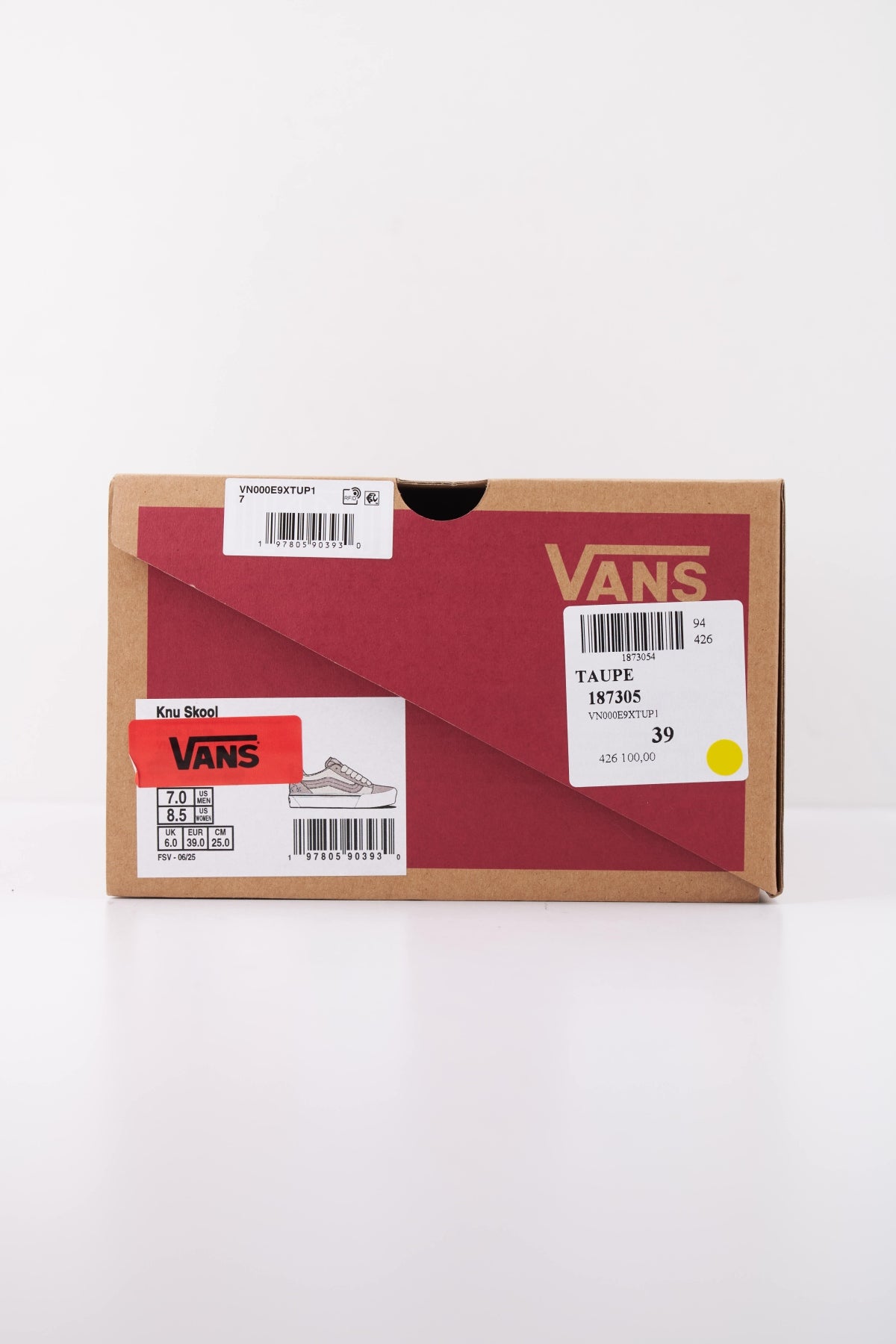 VANS KNU SKOOL STUDS VN000E9XTUP1 en color BEIS (6)