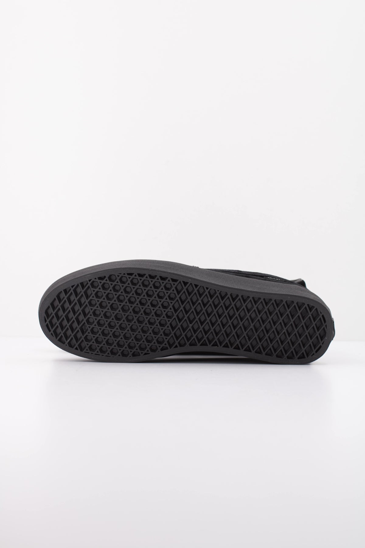 VANS SKATE LOAFER VELVET VN000Z3QBM81 en color NEGRO (5)