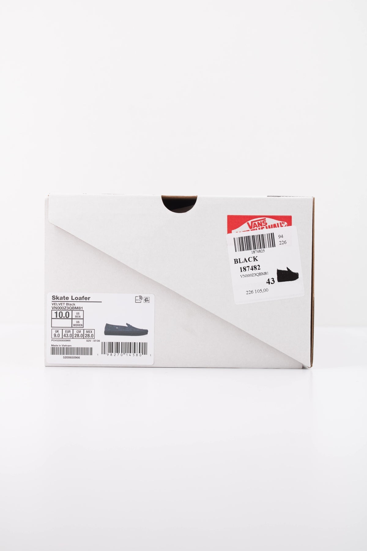 VANS SKATE LOAFER VELVET VN000Z3QBM81 en color NEGRO (6)