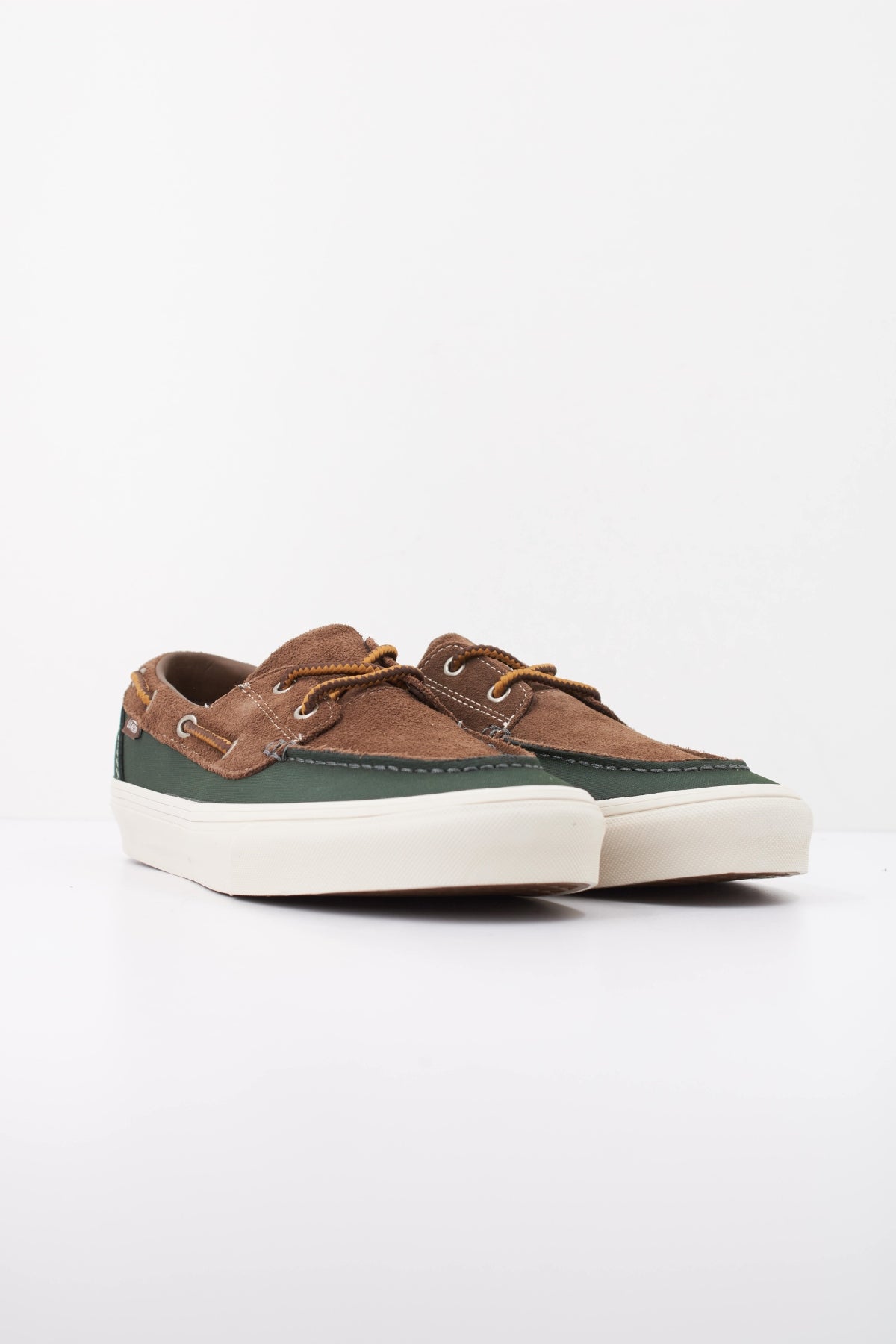 VANS 2-EYELET BOAT SHOE VN000Z96TD81 en color VERDE (2)