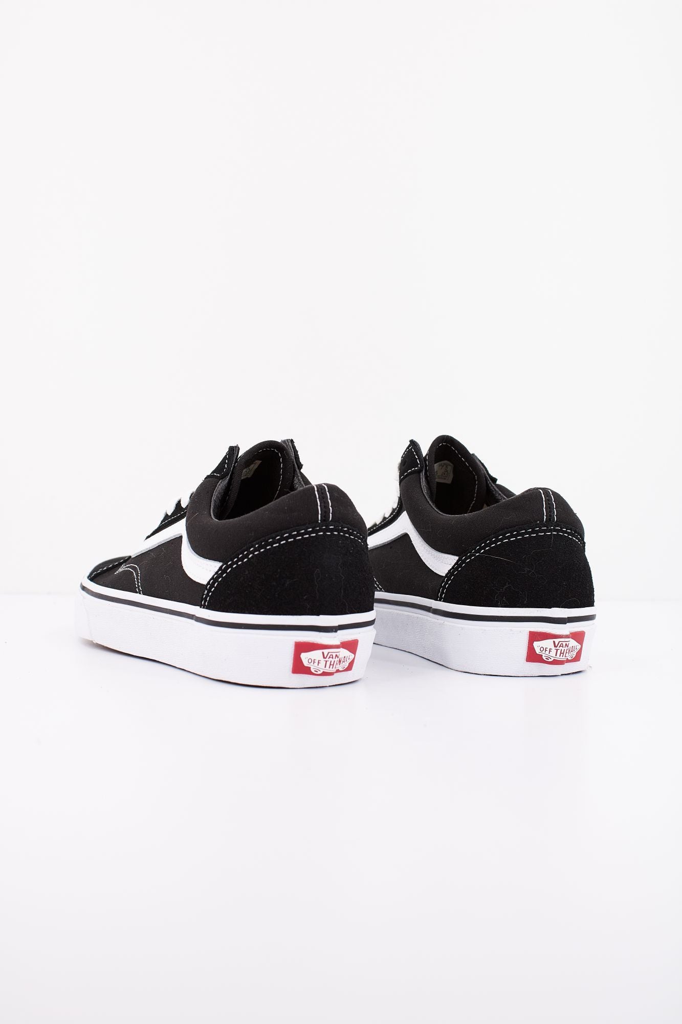 VANS OLD SKOOL en color NEGRO (3)