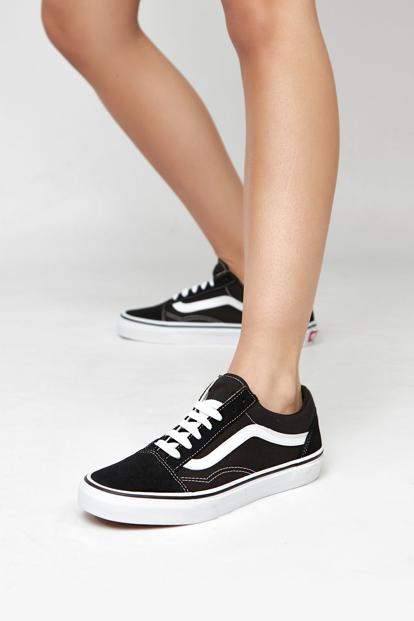 VANS OLD SKOOL en color NEGRO (5)