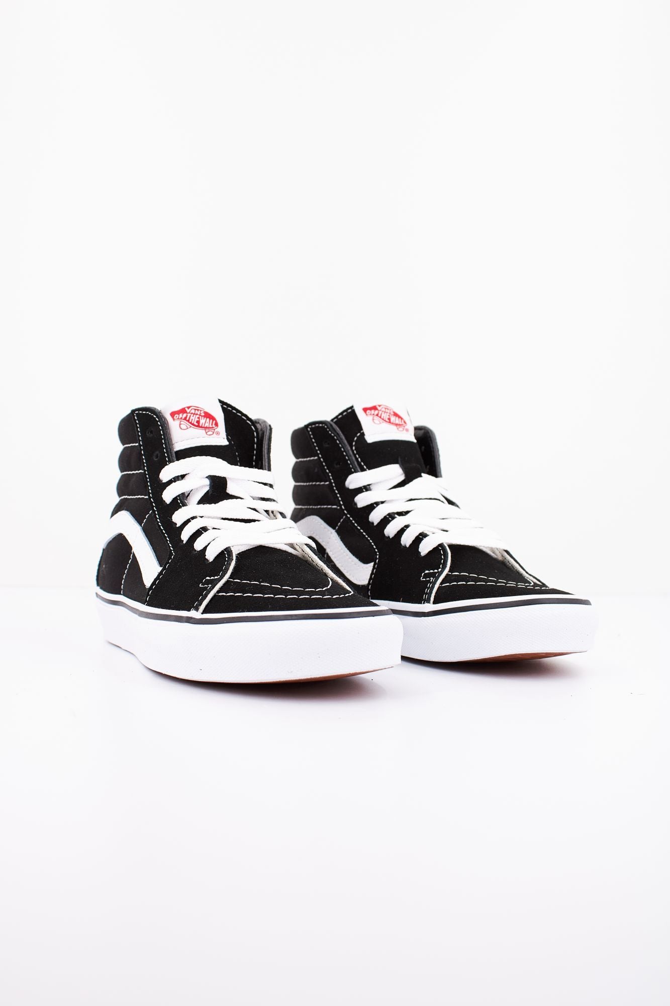 VANS SK8-HI VN000D5IB8C en color NEGRO (2)
