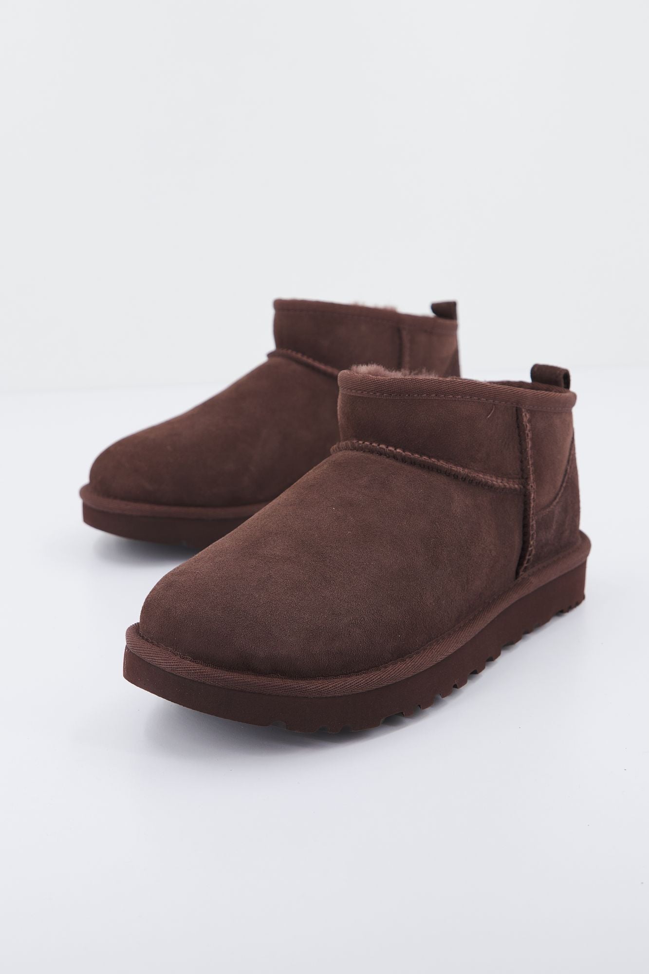 UGG W CLASSIC ULTRA MINI en color MARRON (2)