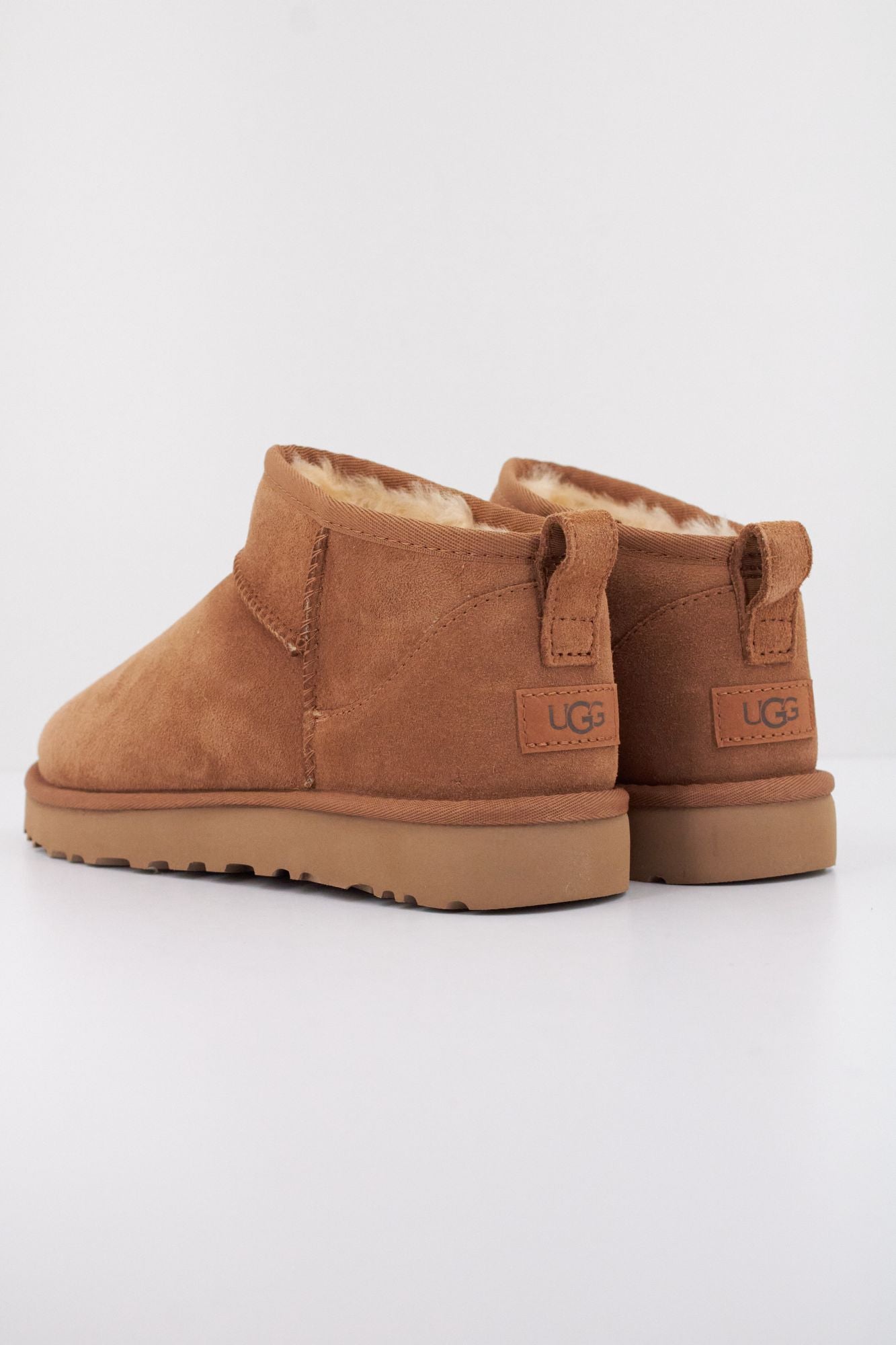 UGG W CLASSIC ULTRA MINI en color MARRON (4)