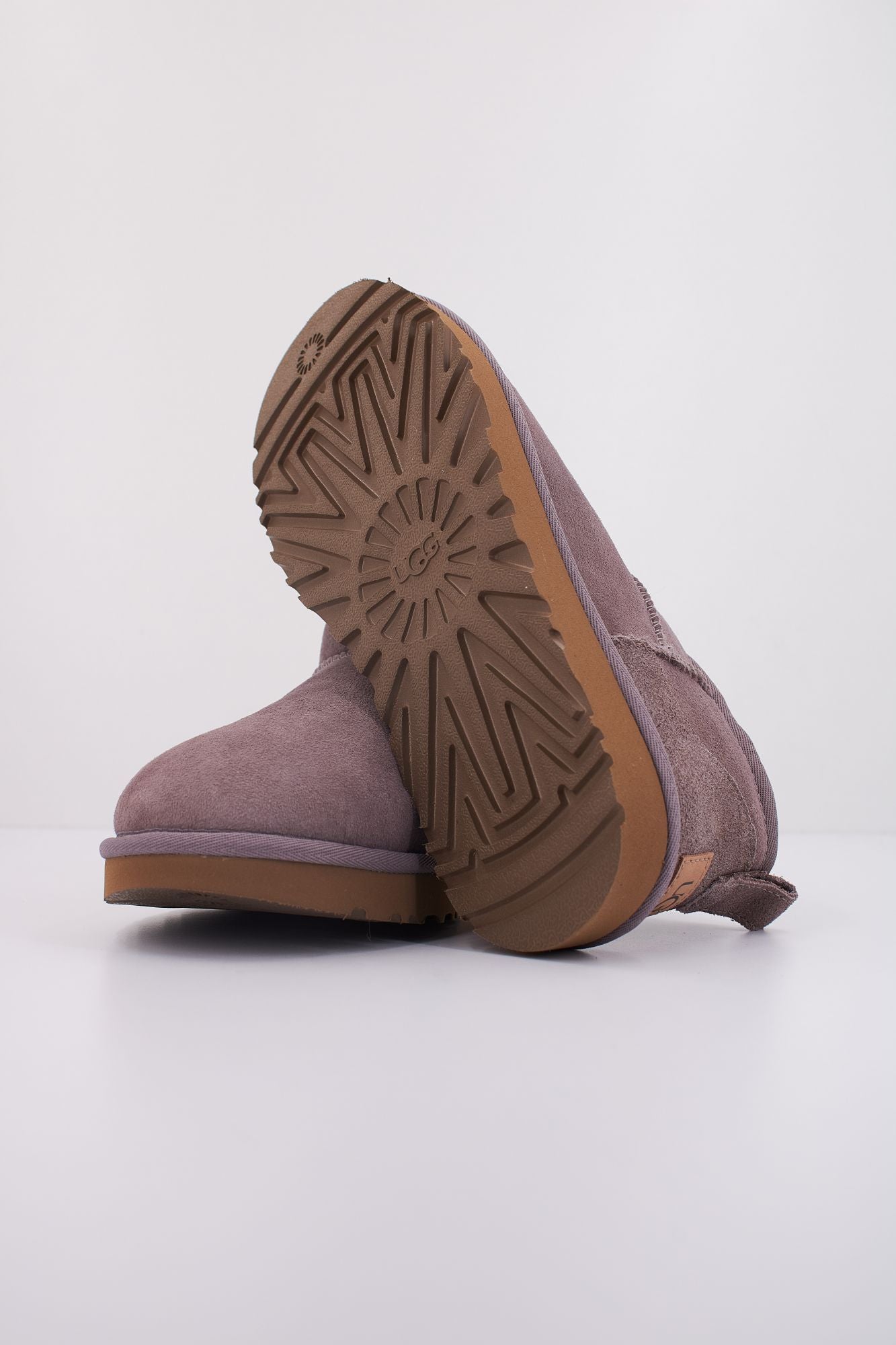 UGG W CLASSIC ULTRA MINI en color VIOLETA (5)