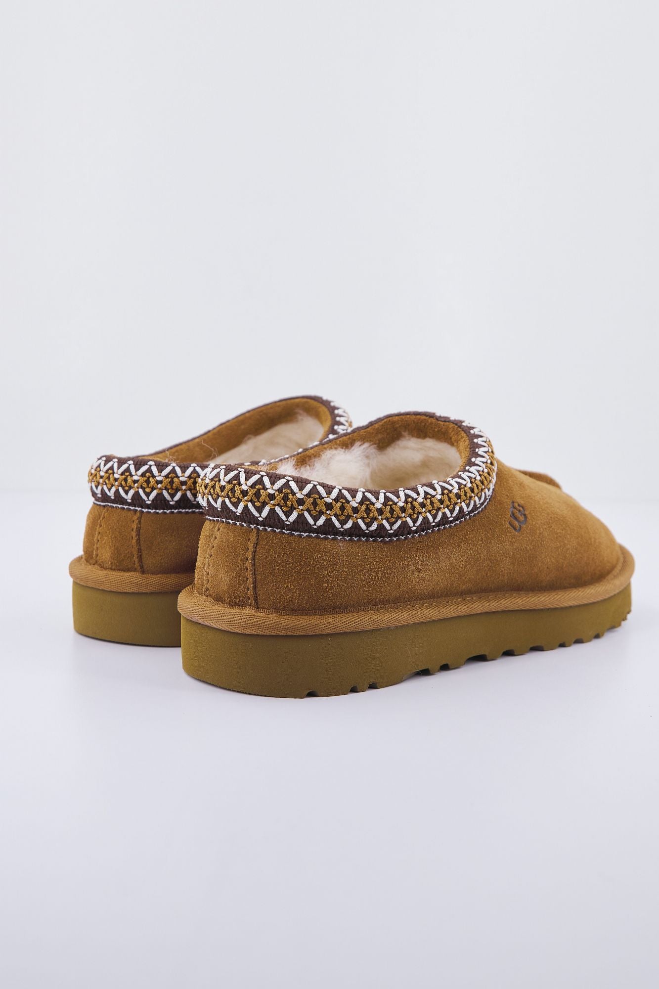 UGG W TASMAN en color MARRON (3)