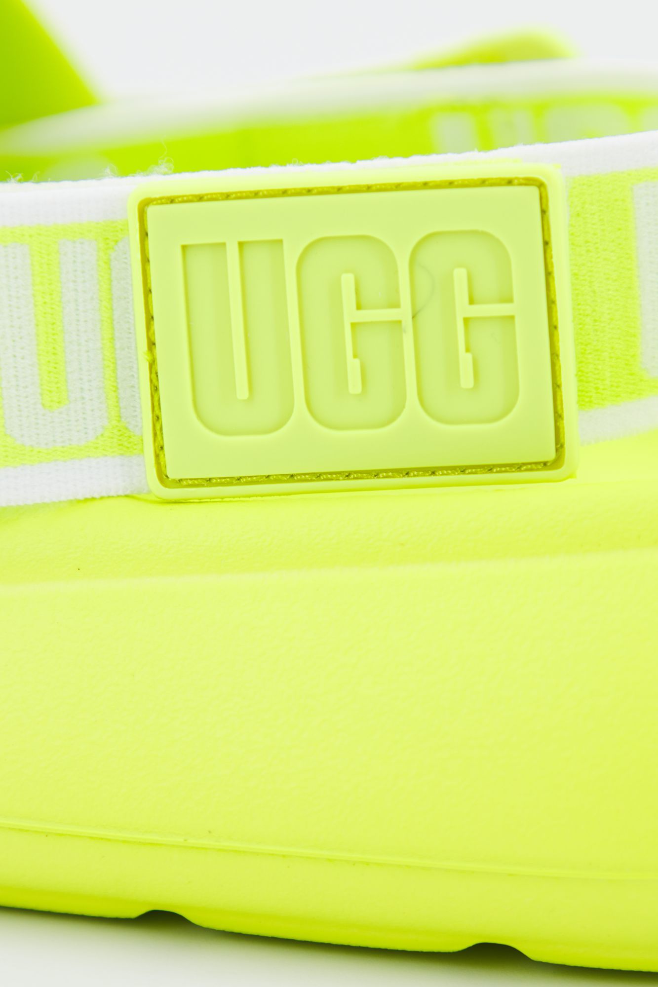 UGG 1126811U en color VERDE (4)