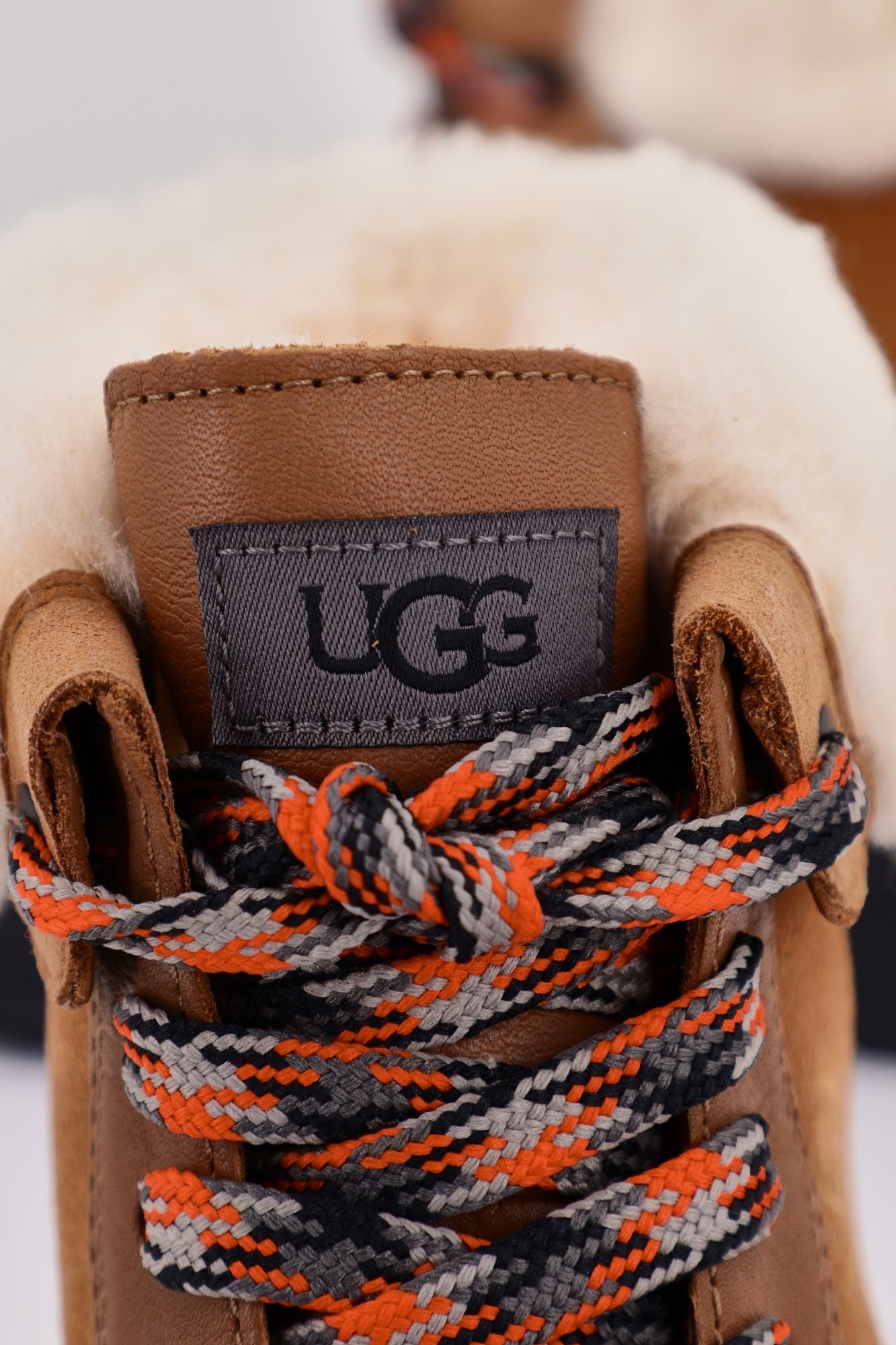 UGG W ASHTON ADDIE en color MARRON (4)