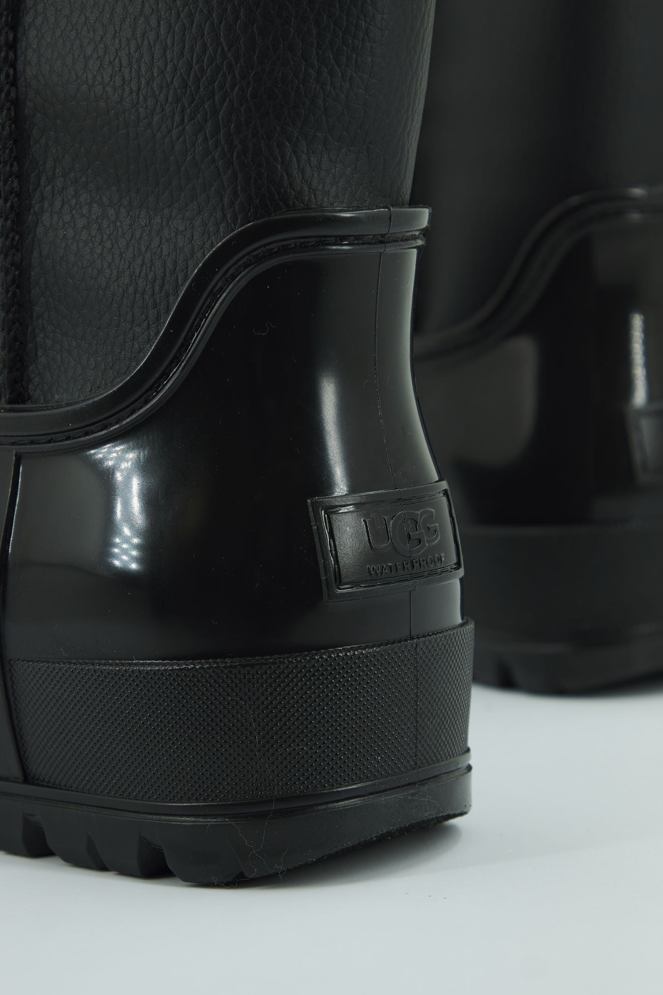 UGG W RAINCLOUD LACE en color NEGRO (4)