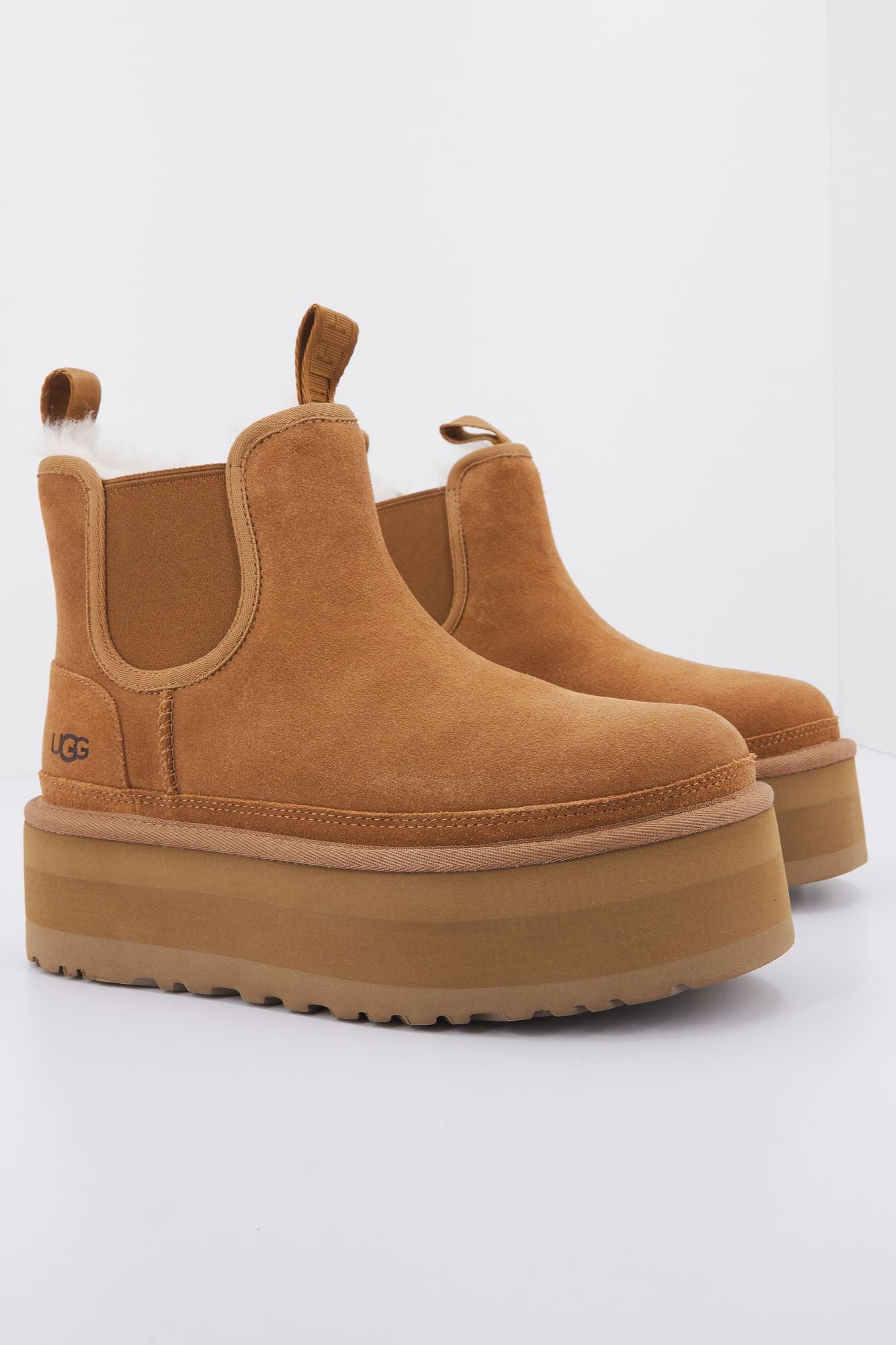 UGG W NEUMEL PLATFORM CHELSEA en color MARRON (1)