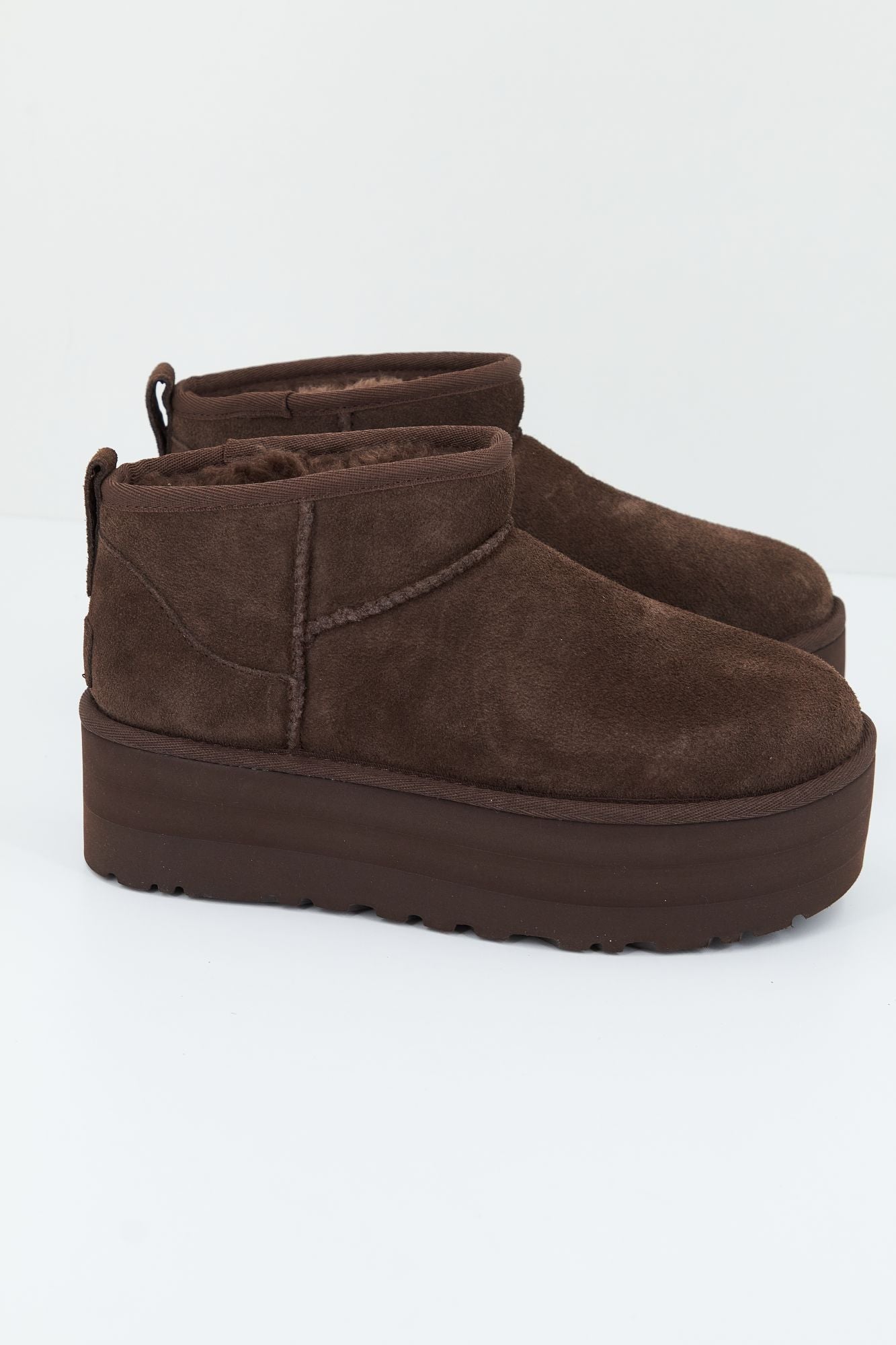 UGG W CLASSIC ULTRA MINI PLATFORM en color MARRON (1)