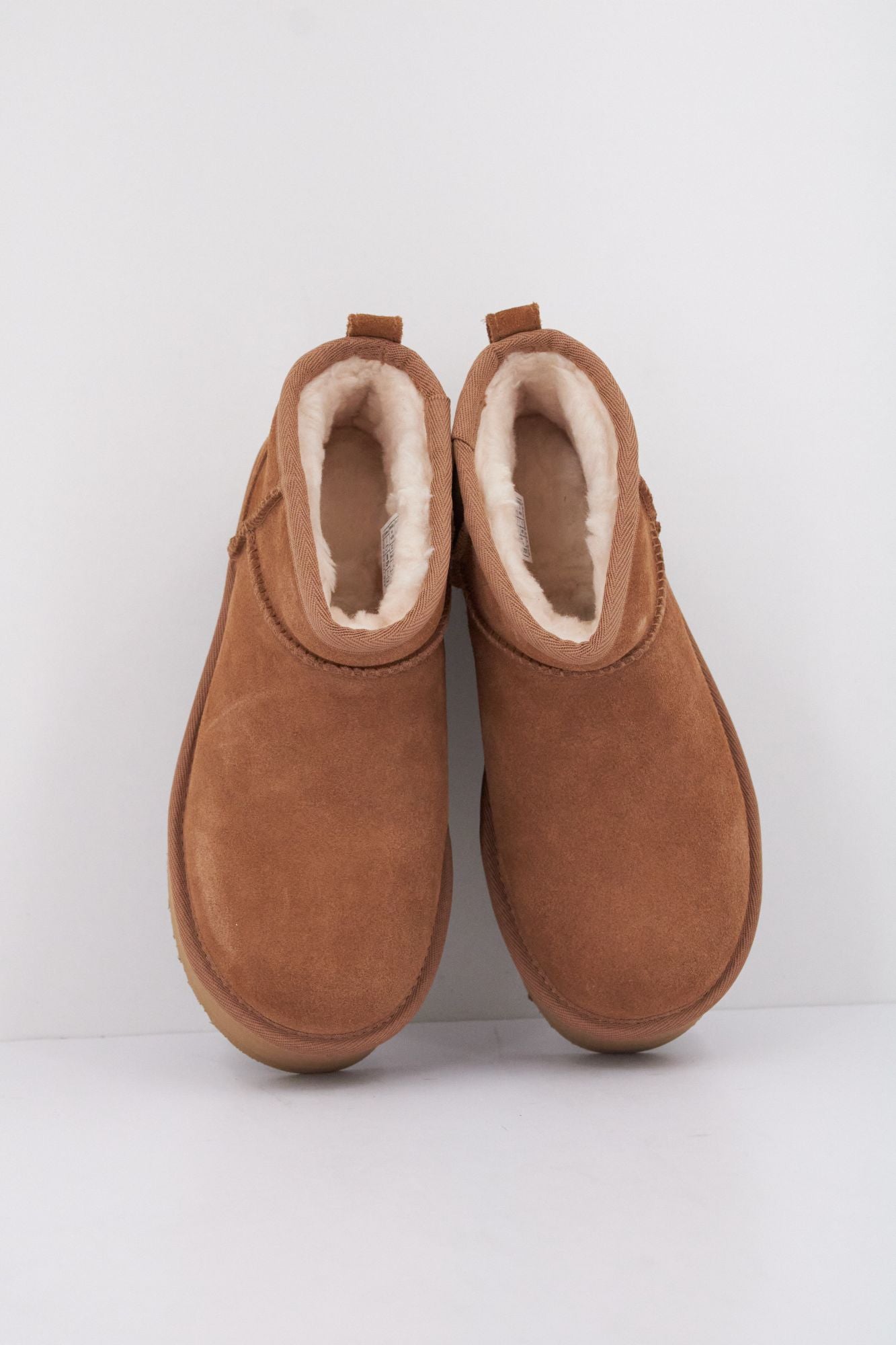 UGG CLASSIC ULTRA MINI PLATF en color MARRON (3)