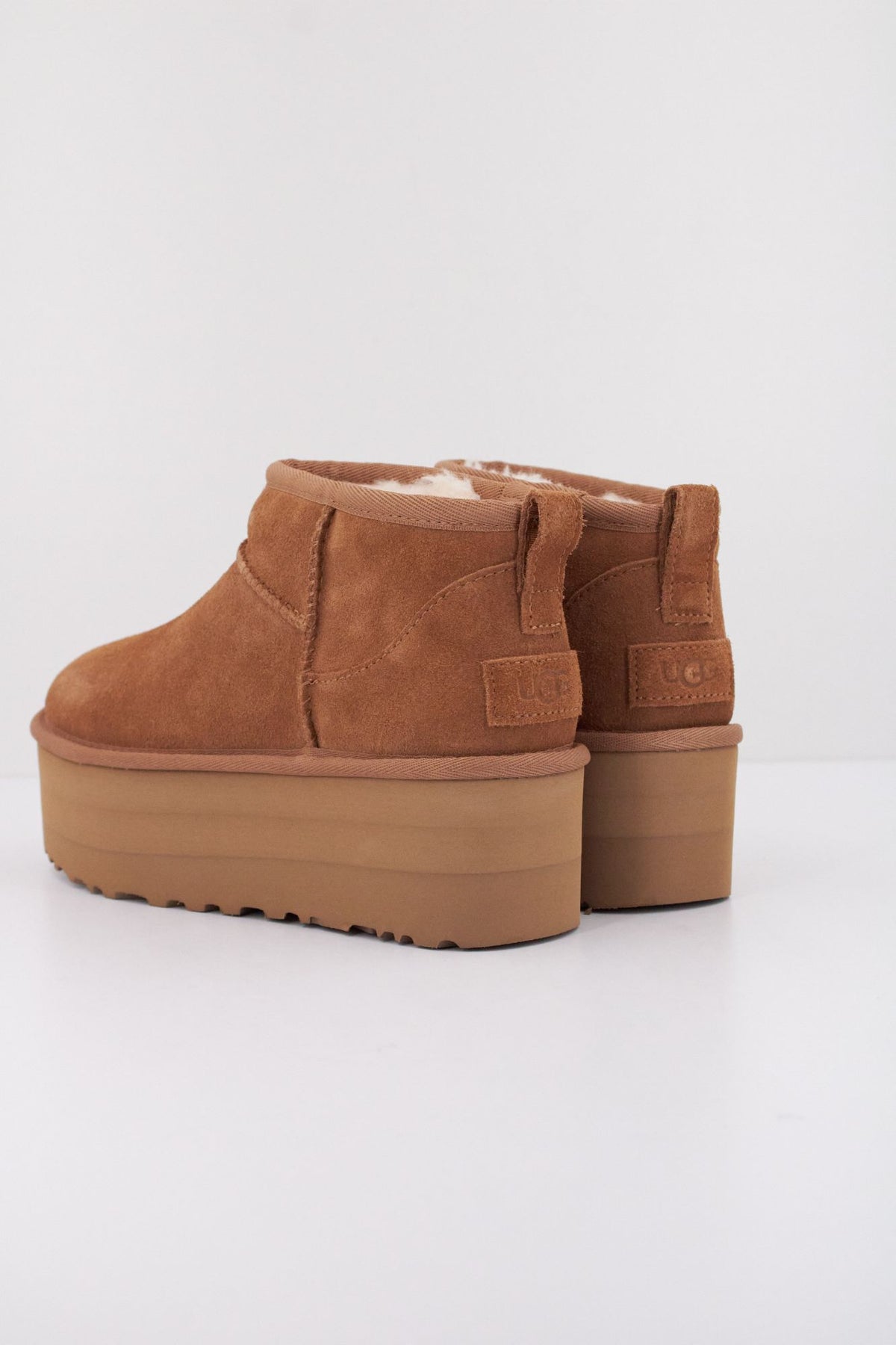 UGG CLASSIC ULTRA MINI PLATFORM 1135092U en color MARRON (4)
