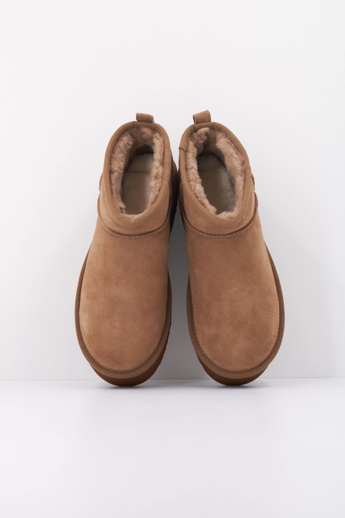 UGG CLASSIC ULTRA MINI PLATF en color MARRON CLARO (3)