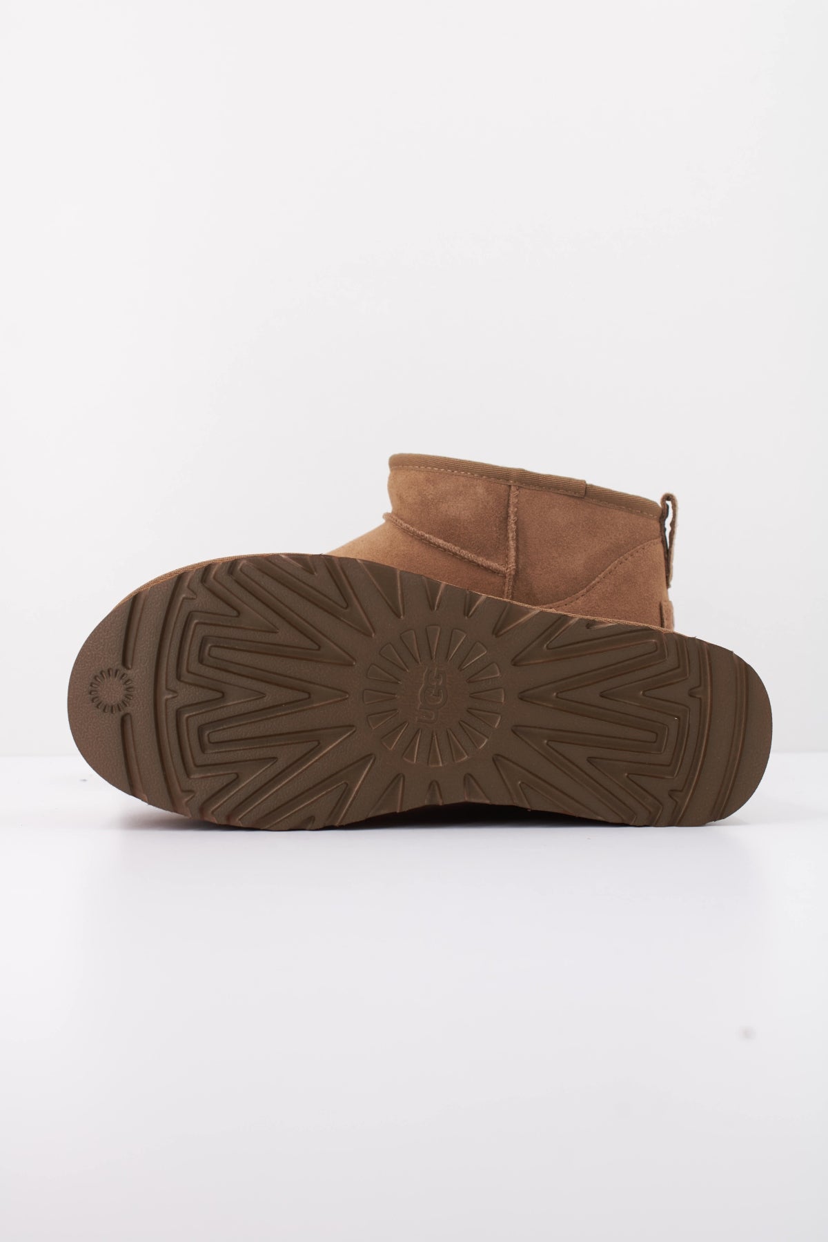 UGG CLASSIC ULTRA MINI PLATF en color MARRON CLARO (5)