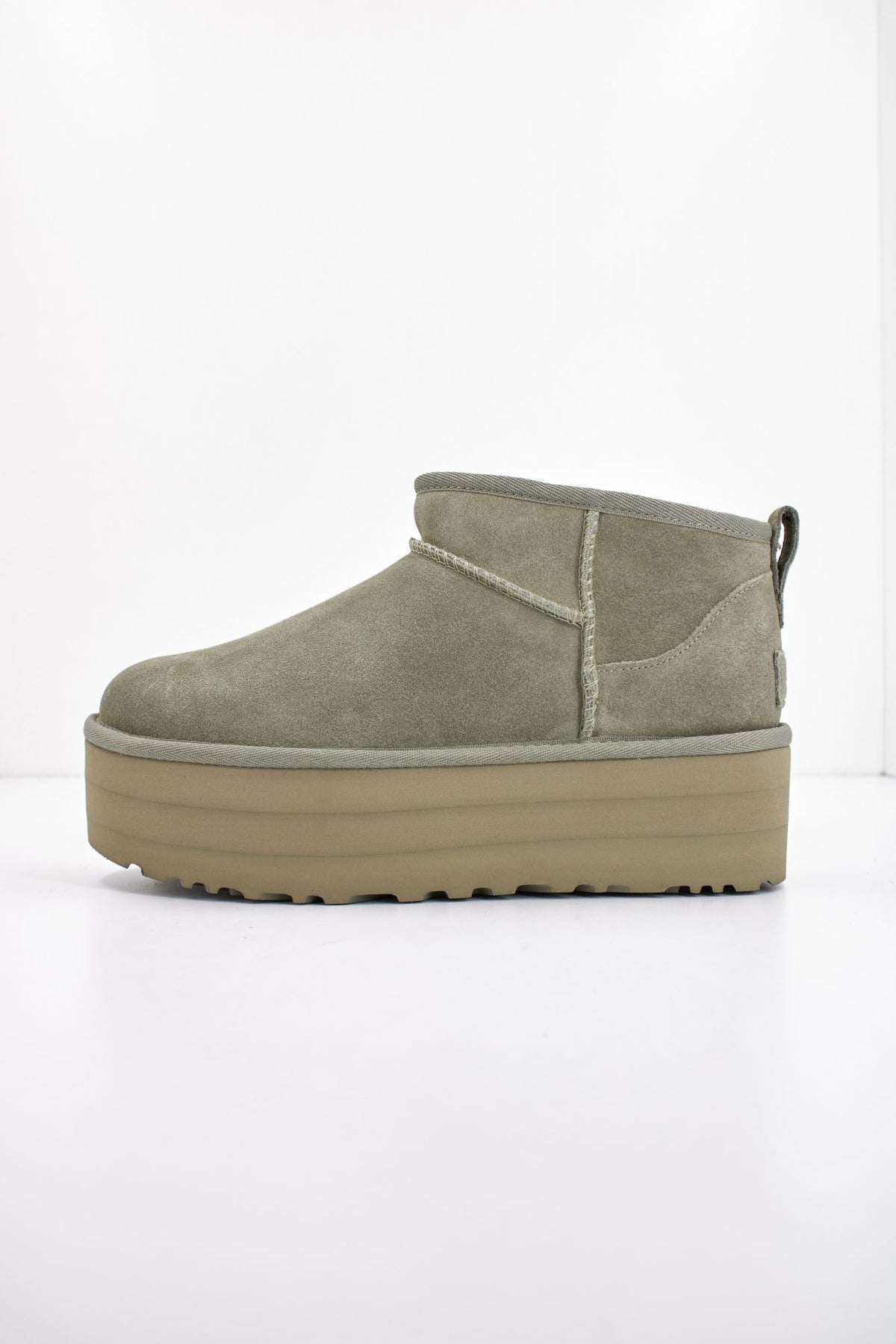 UGG CLASSIC ULTRA MINI PLATFORM 1135092U en color VERDE (1)