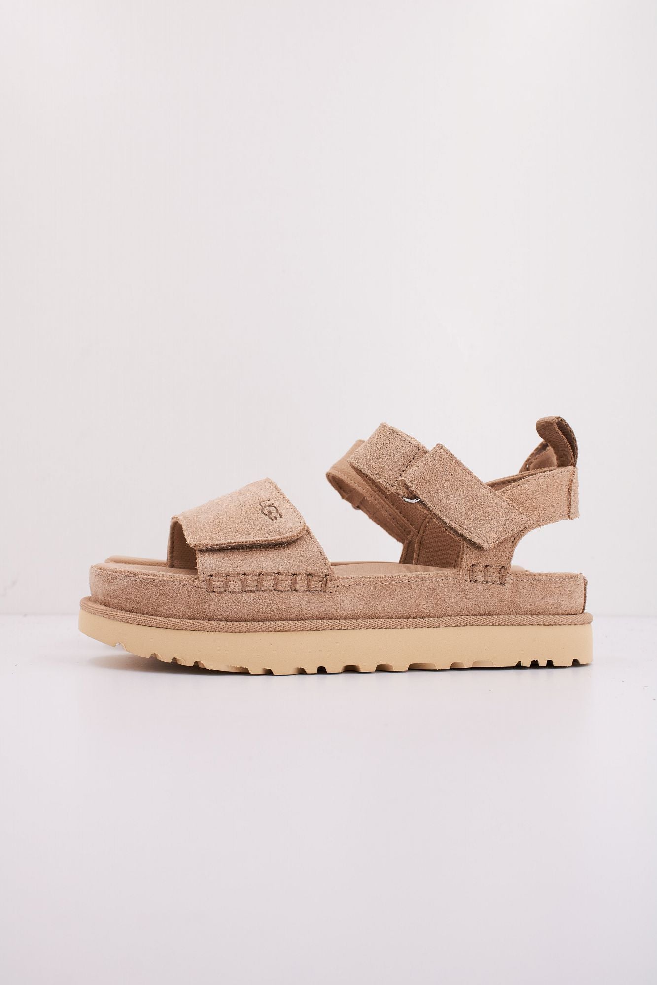 UGG W GOLDENSTAR en color MARRON CLARO (1)