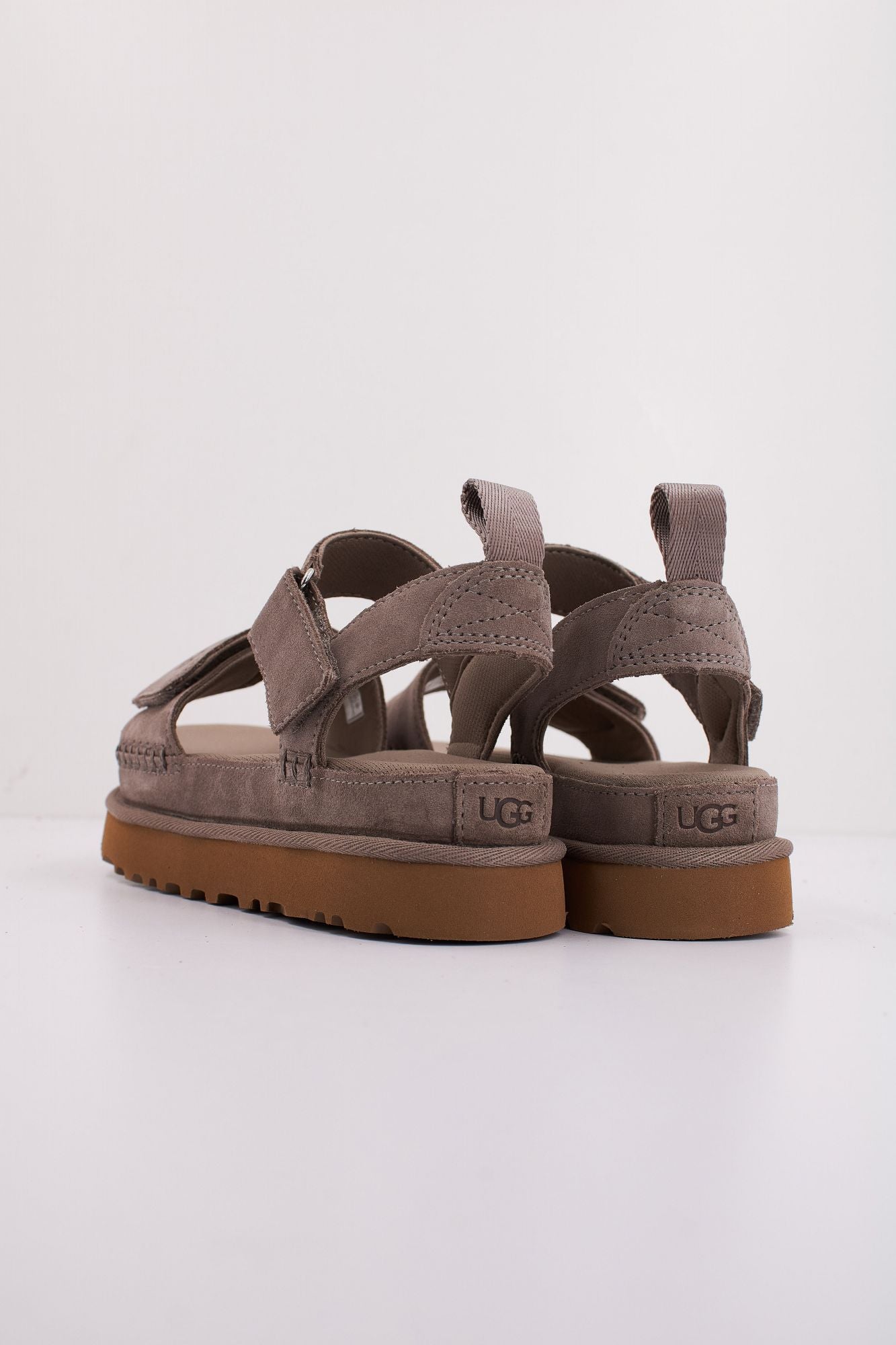 UGG W GOLDENSTAR en color GRIS (4)