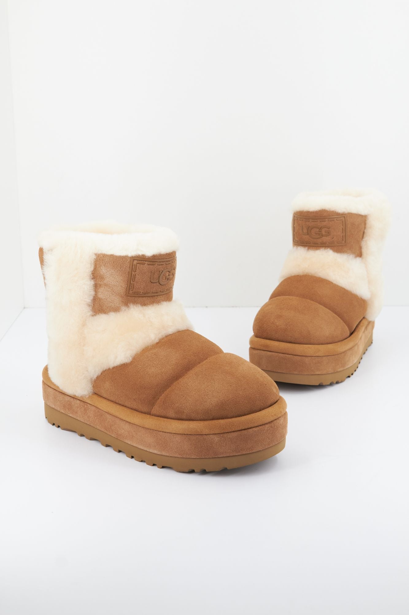 UGG W CLASSIC CLOUDPEAK en color MARRON (1)