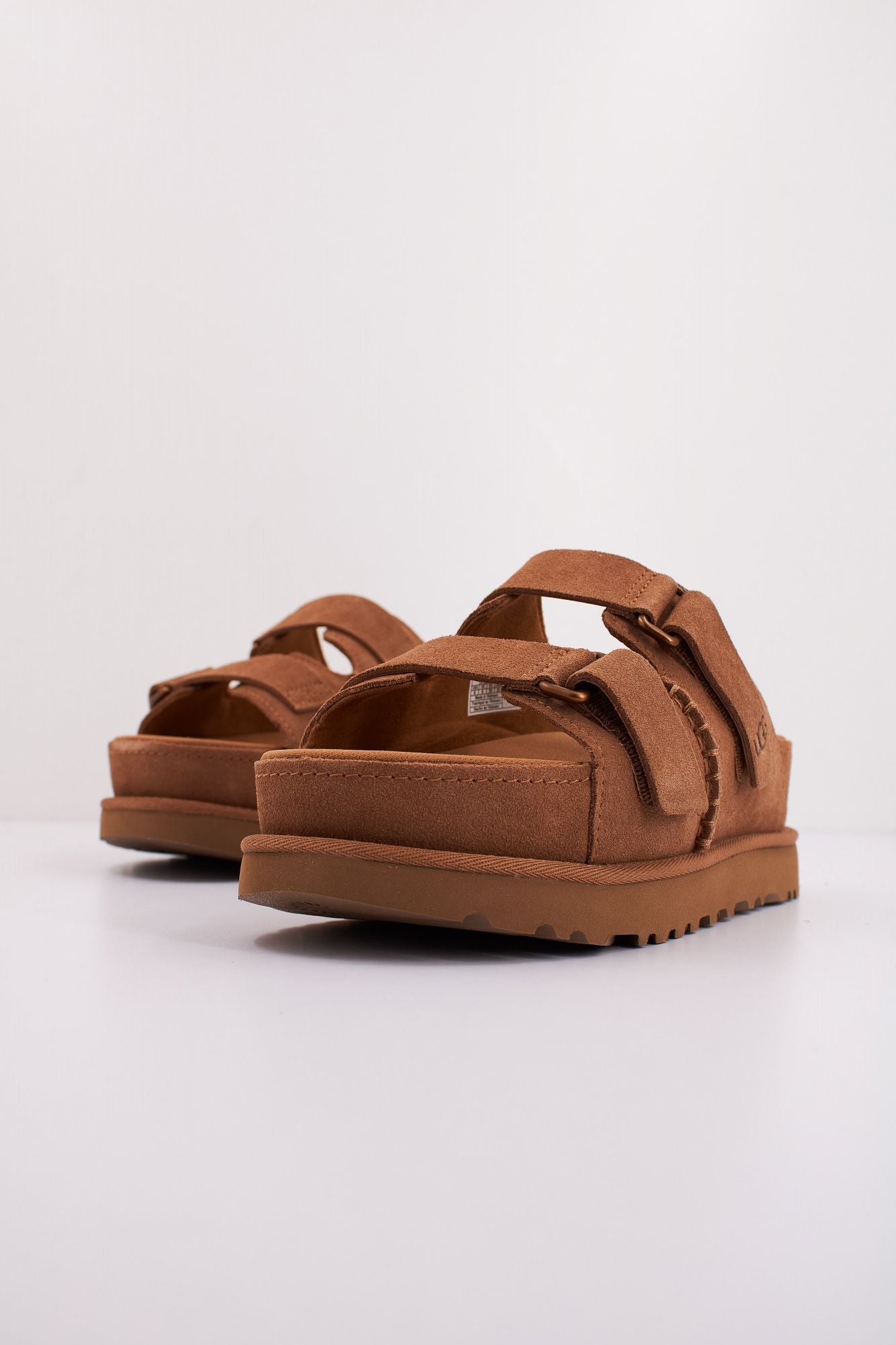 UGG W GOLDENSTAR HI SLIDE en color MARRON CLARO (2)