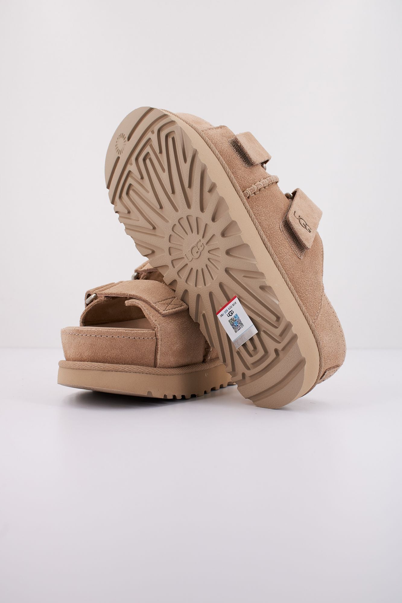 UGG W GOLDENSTAR HI SLIDE en color MARRON (4)
