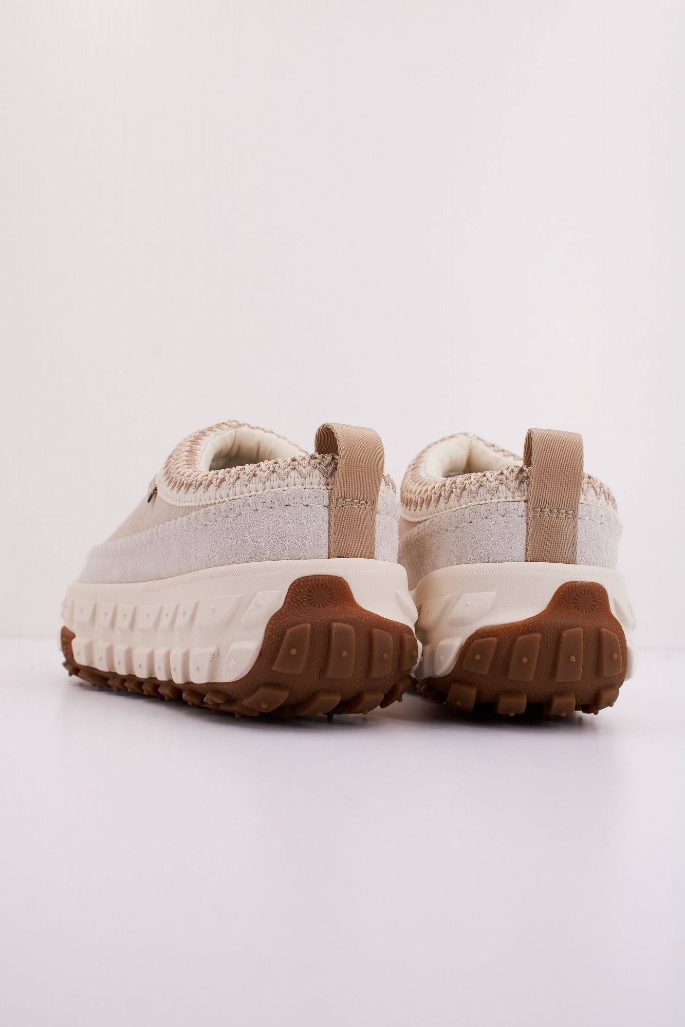 UGG W VENURE DAZE en color BEIS (4)