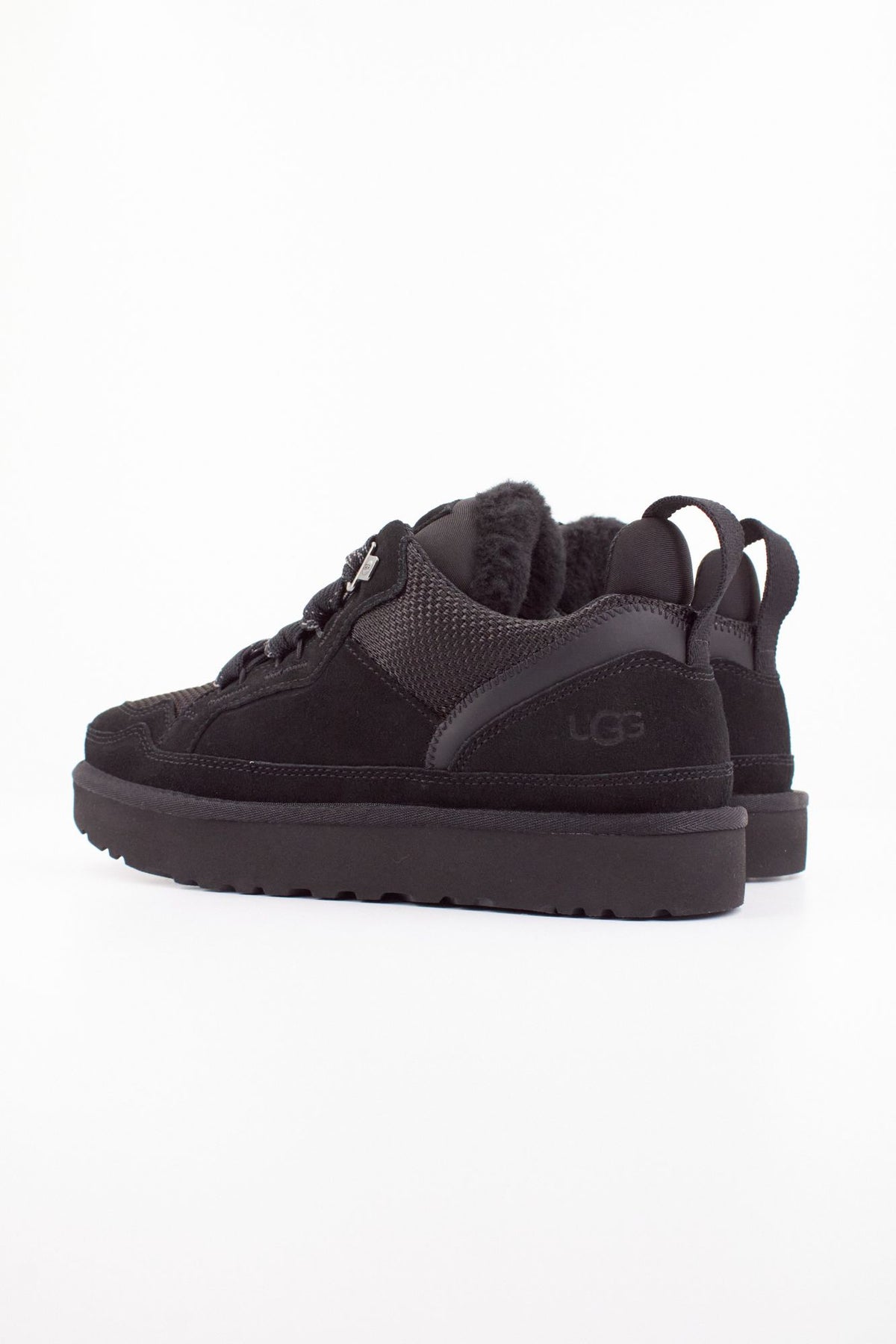 UGG W LOWMEL en color NEGRO (5)
