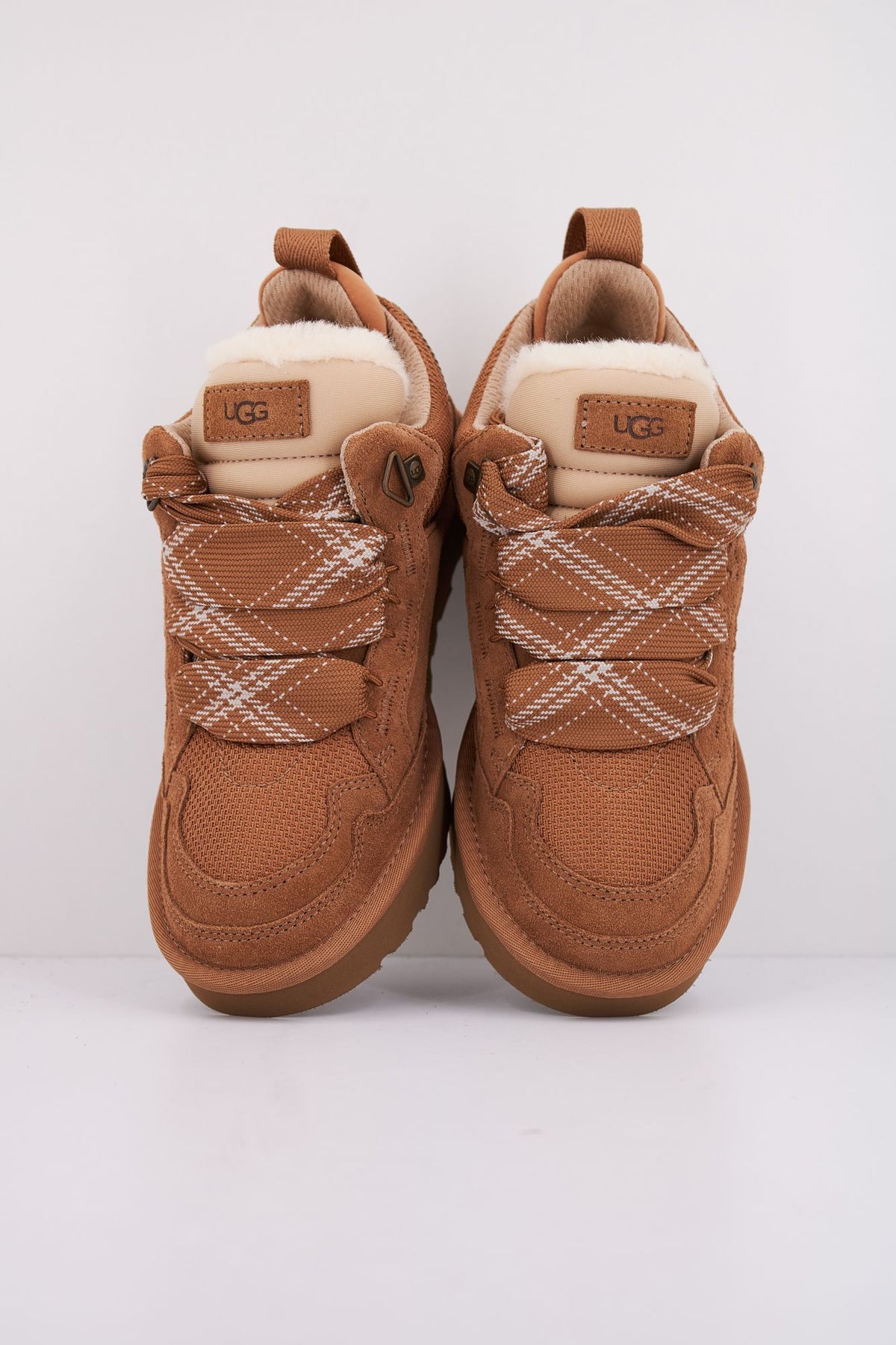 UGG W LOWMEL en color MARRON CLARO (3)