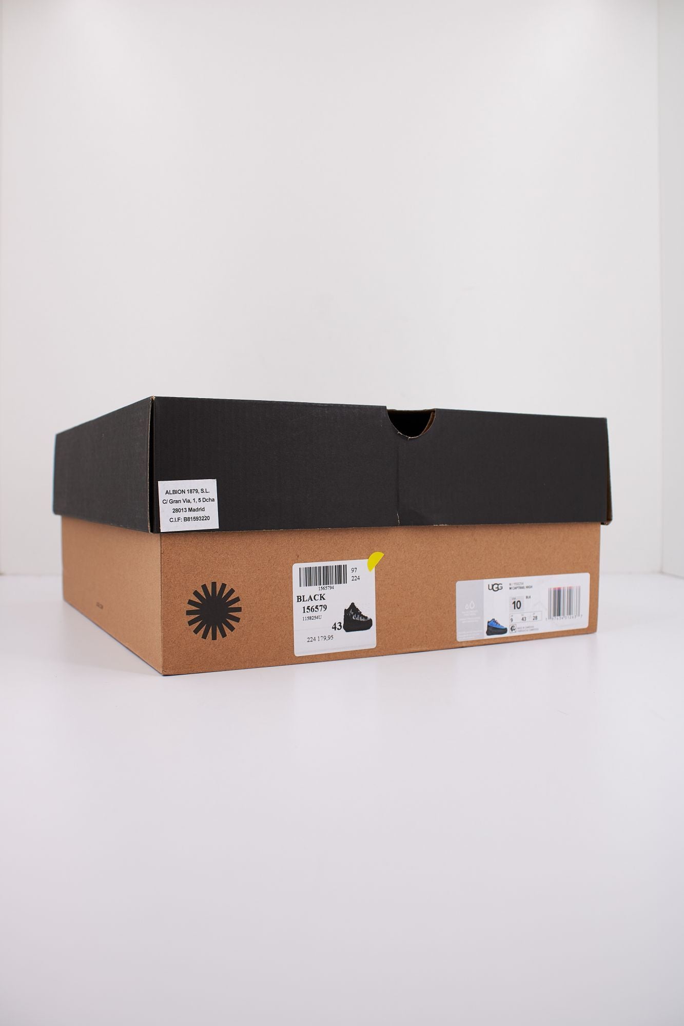 UGG M CAPTRAIL LOW en color AZUL (6)