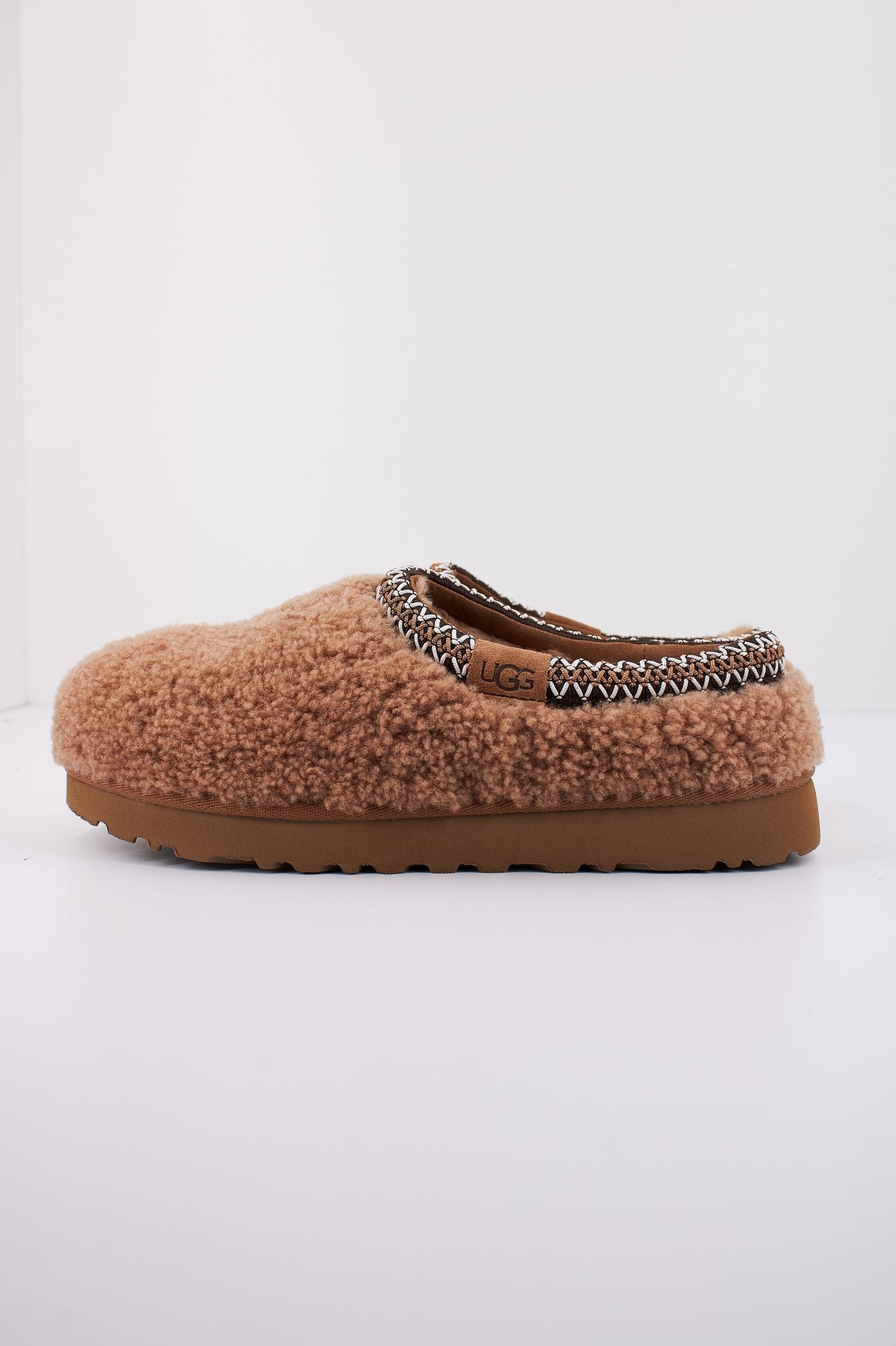 UGG W TASMAN MAXI CURLY en color MARRON (1)