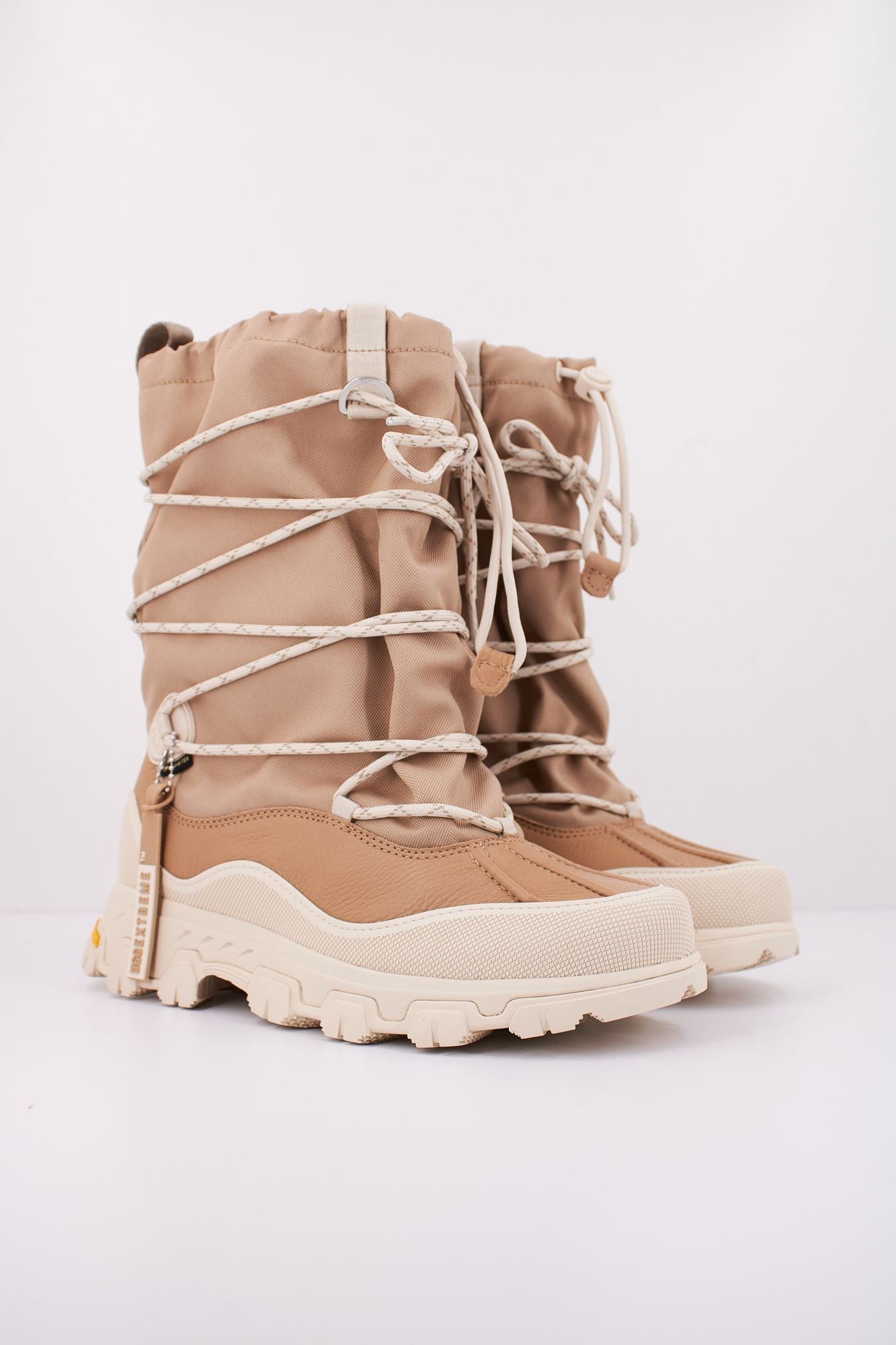 UGG W METROPEAK en color MARRON (2)