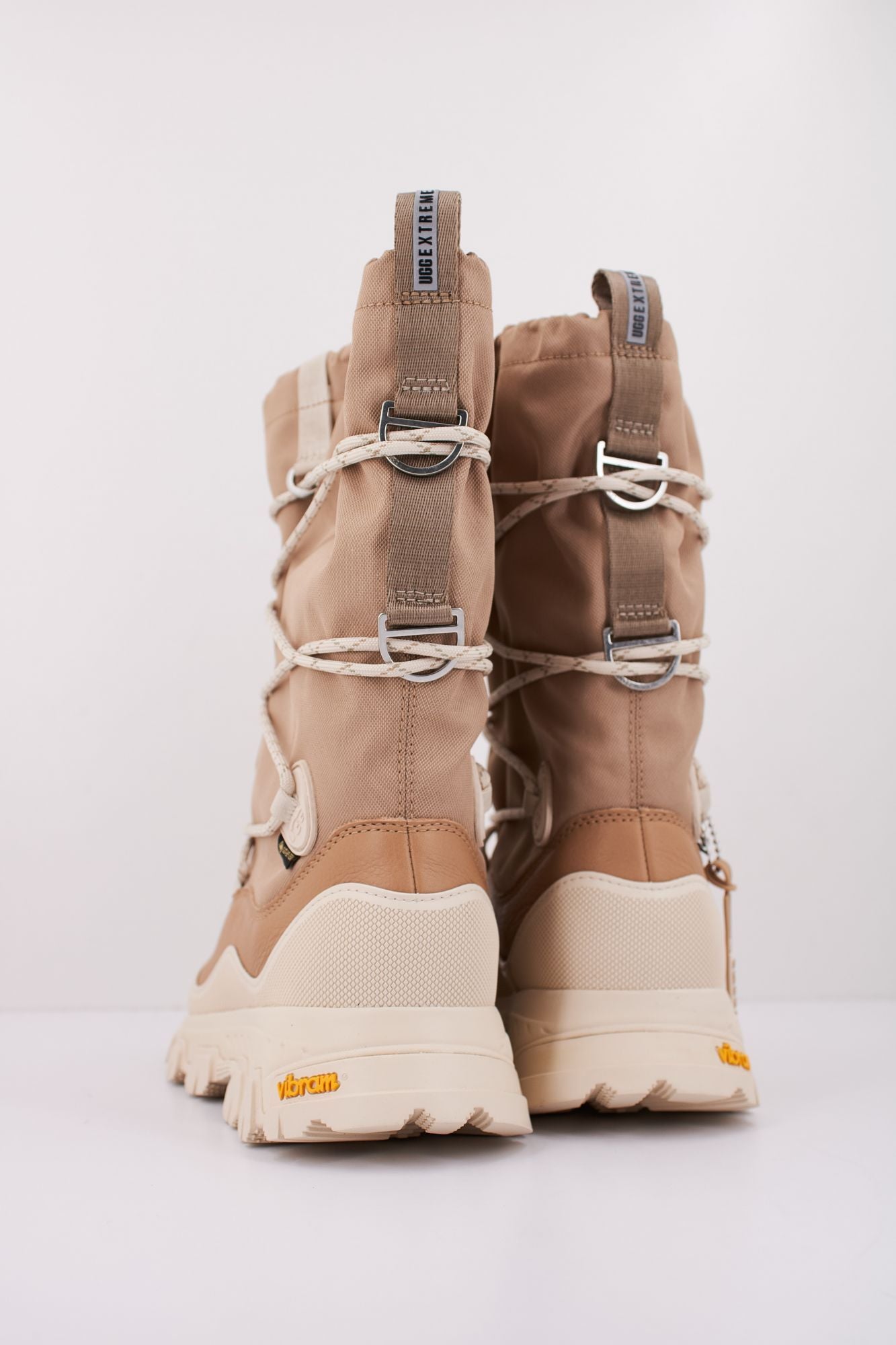 UGG W METROPEAK en color MARRON (4)