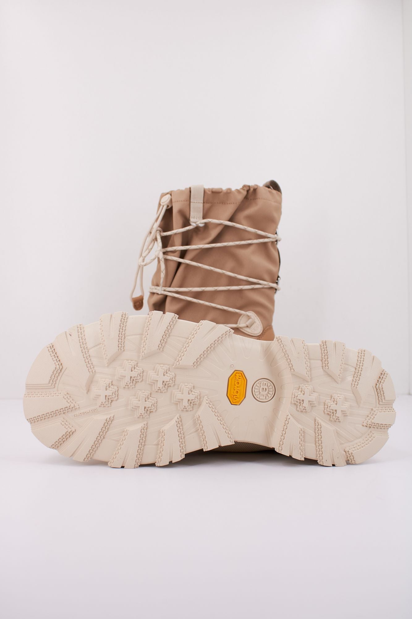 UGG W METROPEAK en color MARRON (5)