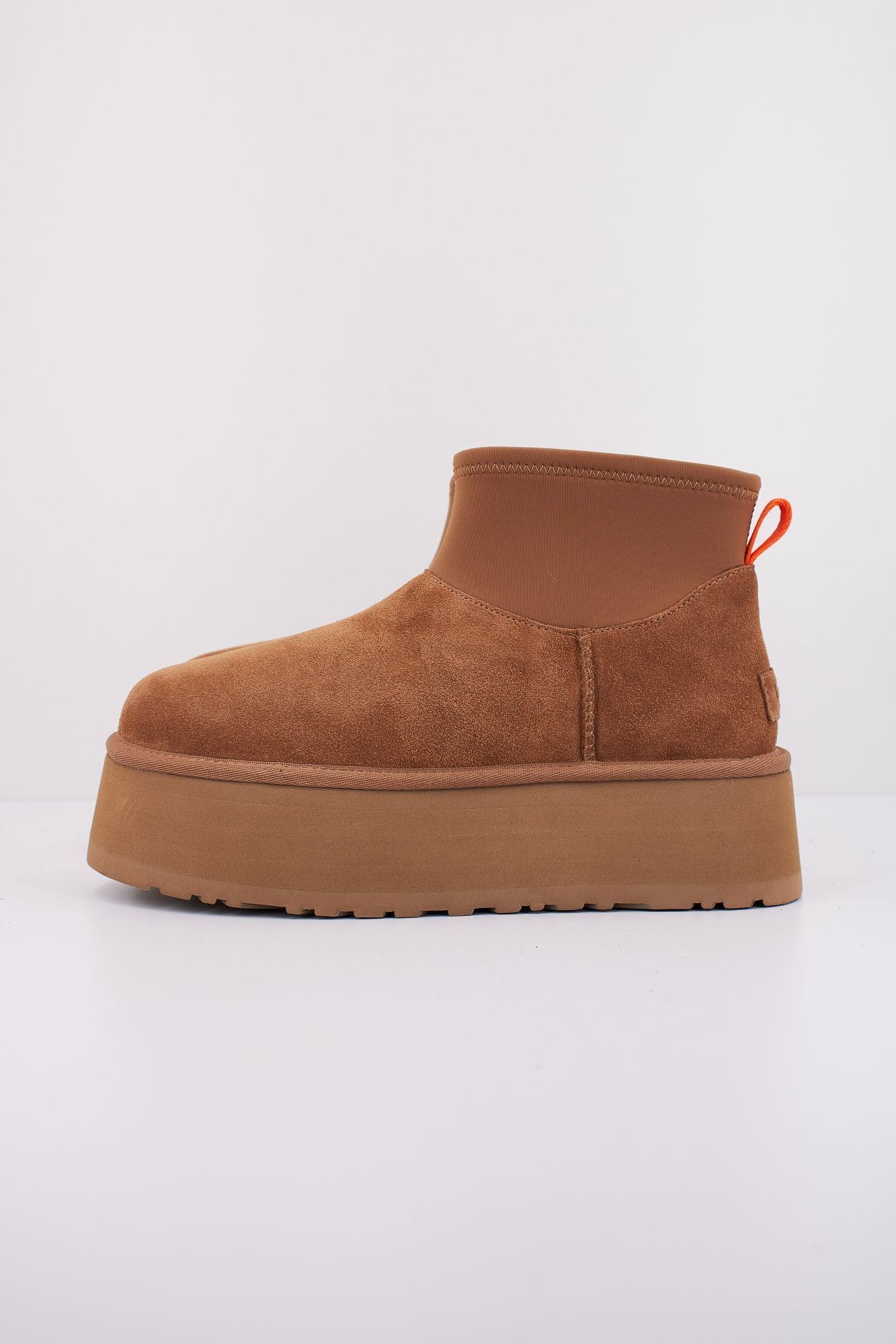 UGG CLASSIC MINI DIPPER 1168170U en color MARRON (1)