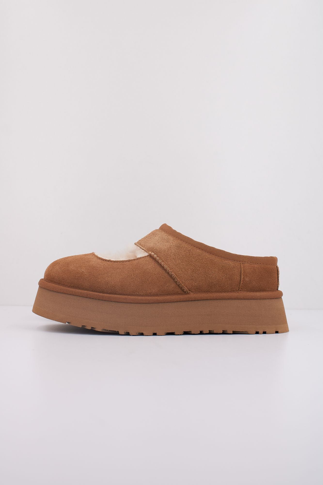 UGG W BEA MARY JANE en color MARRON (1)