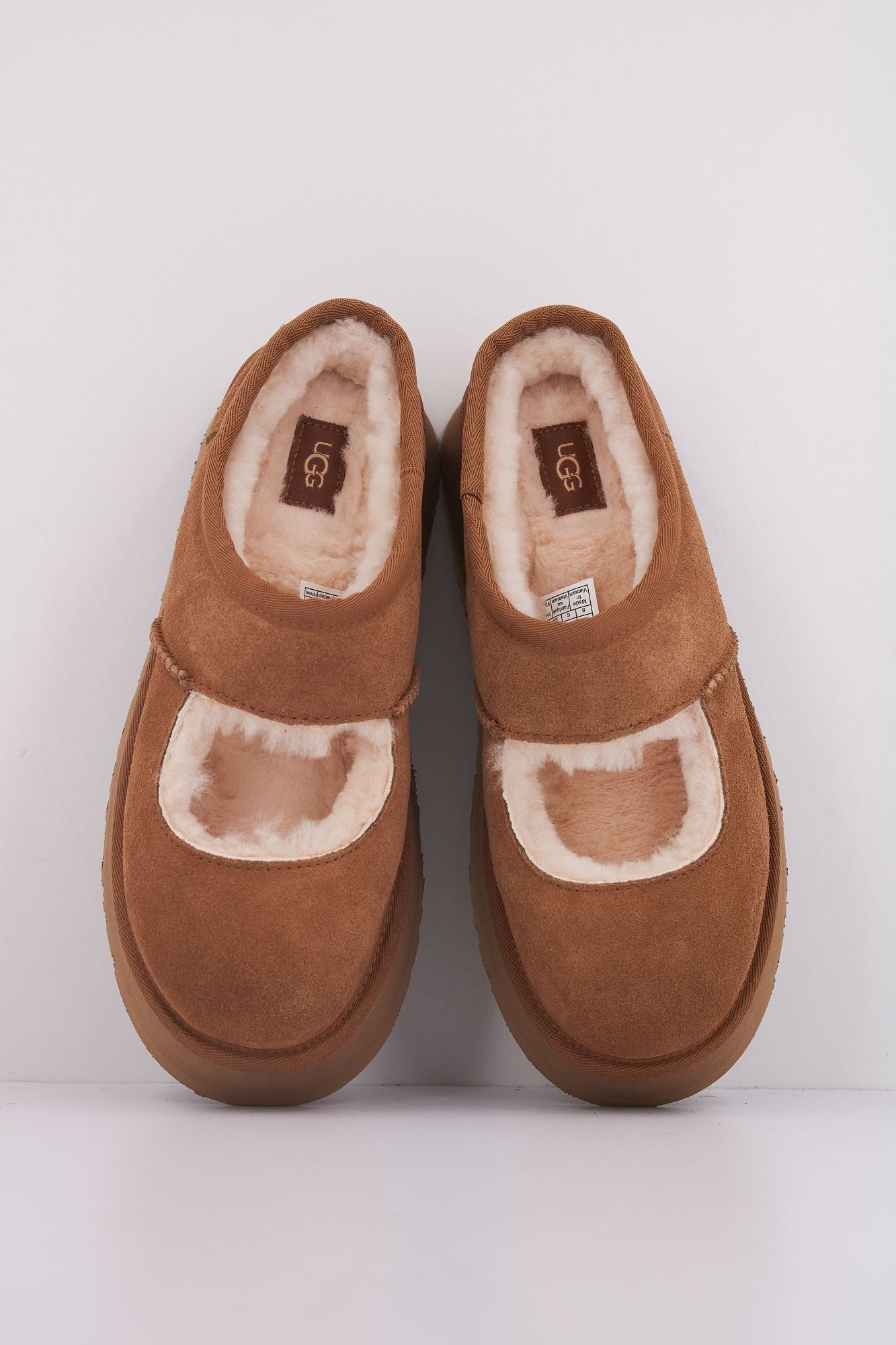 UGG W BEA MARY JANE en color MARRON (3)
