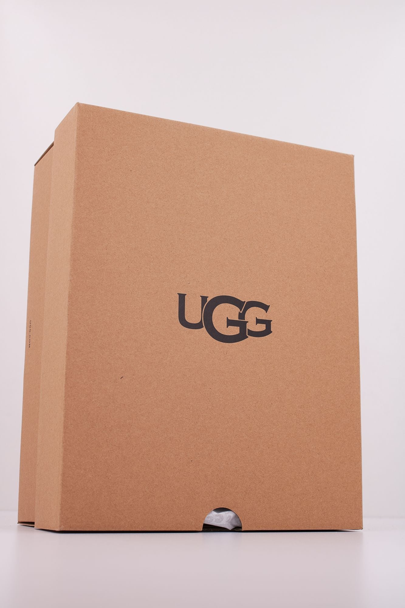 UGG LOWMEL en color MARRON (6)