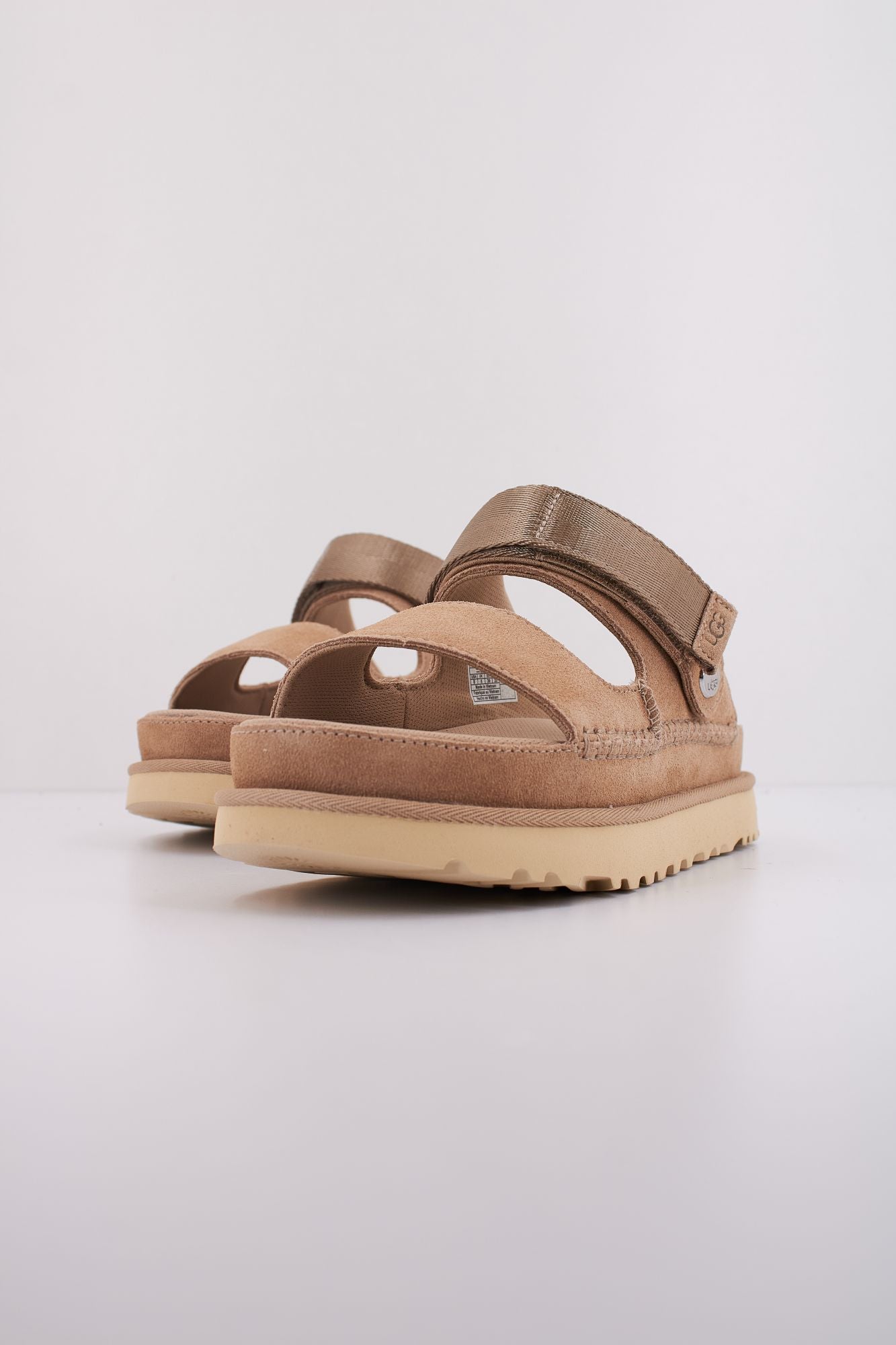 UGG W GOLDENSTAR GLIDE en color BEIS (2)