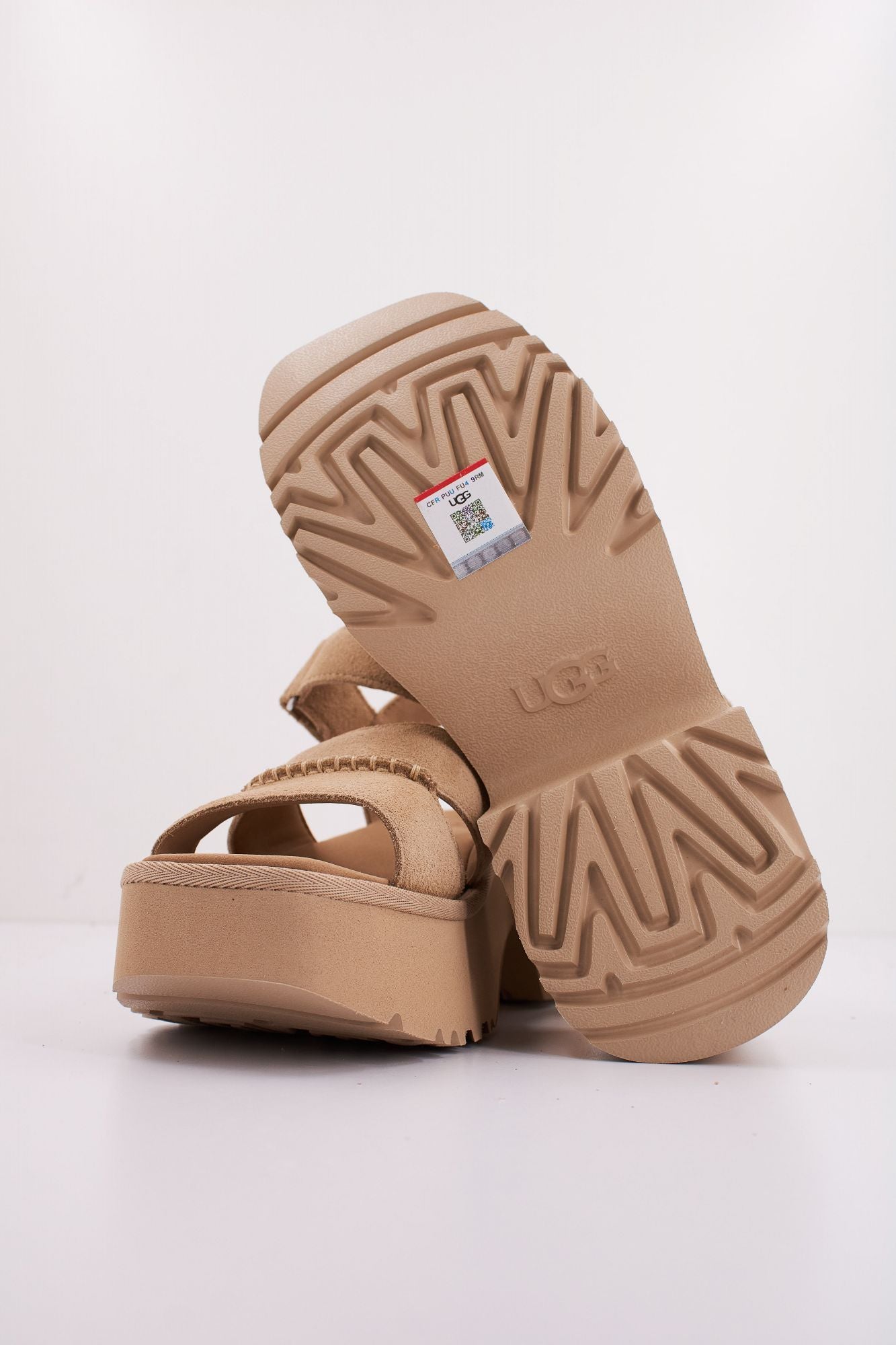 UGG W NEW HEIGHTS ANKLE STRAP en color MARRON CLARO (5)