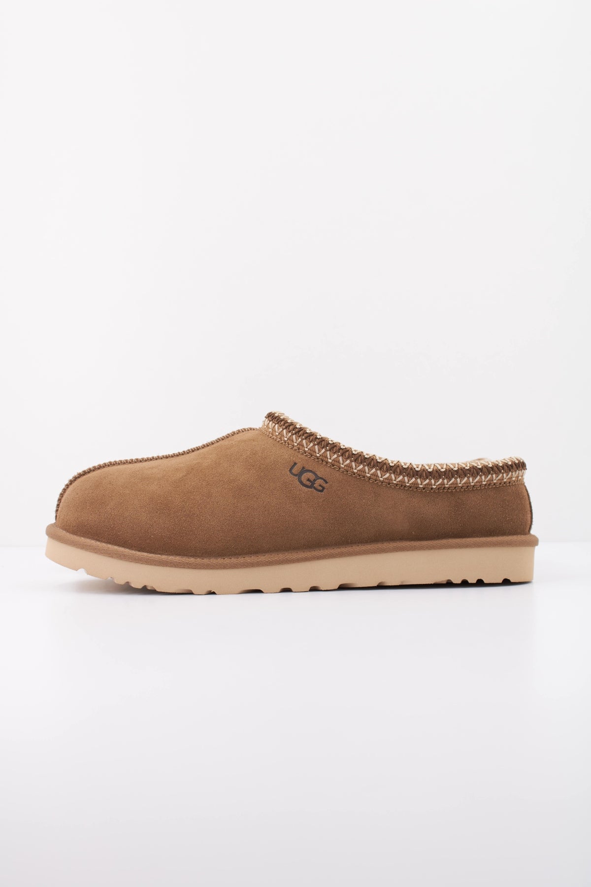 UGG 1174671U M TASMAN II en color MARRON CLARO (1)