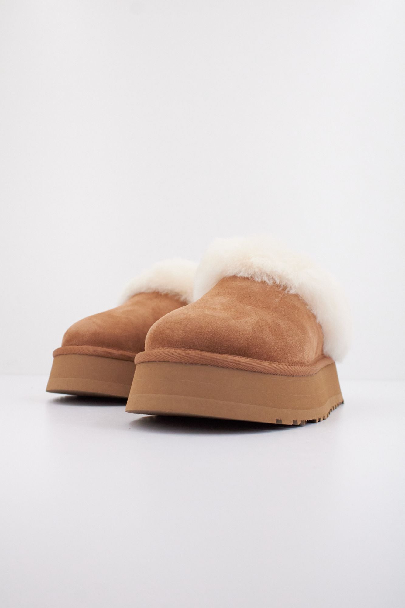 UGG W TAZZELLE en color MARRON CLARO (2)