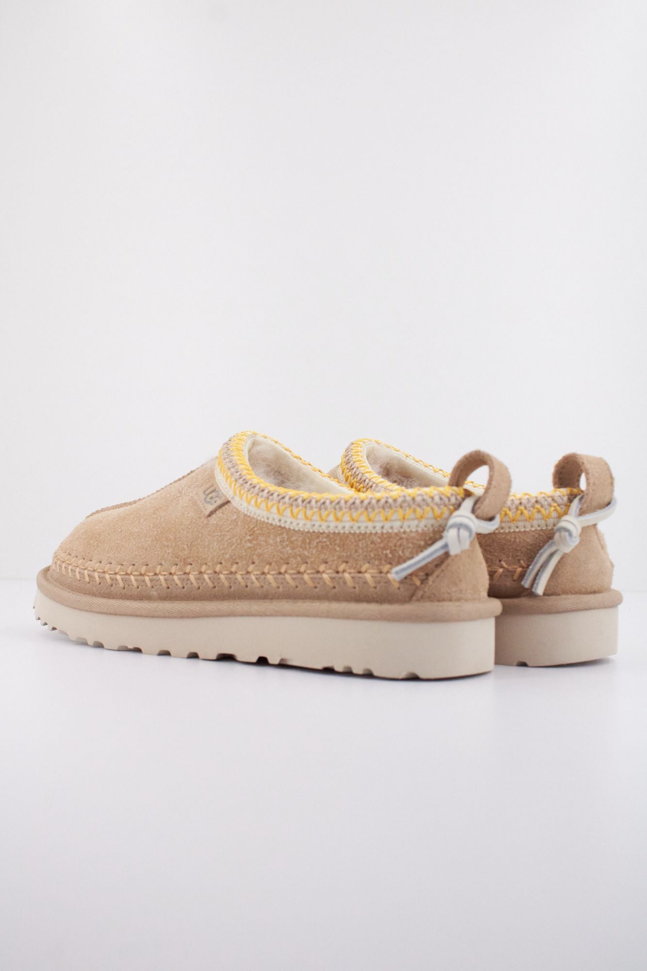 UGG W TASMAN BIARRITZ en color MARRON CLARO (5)