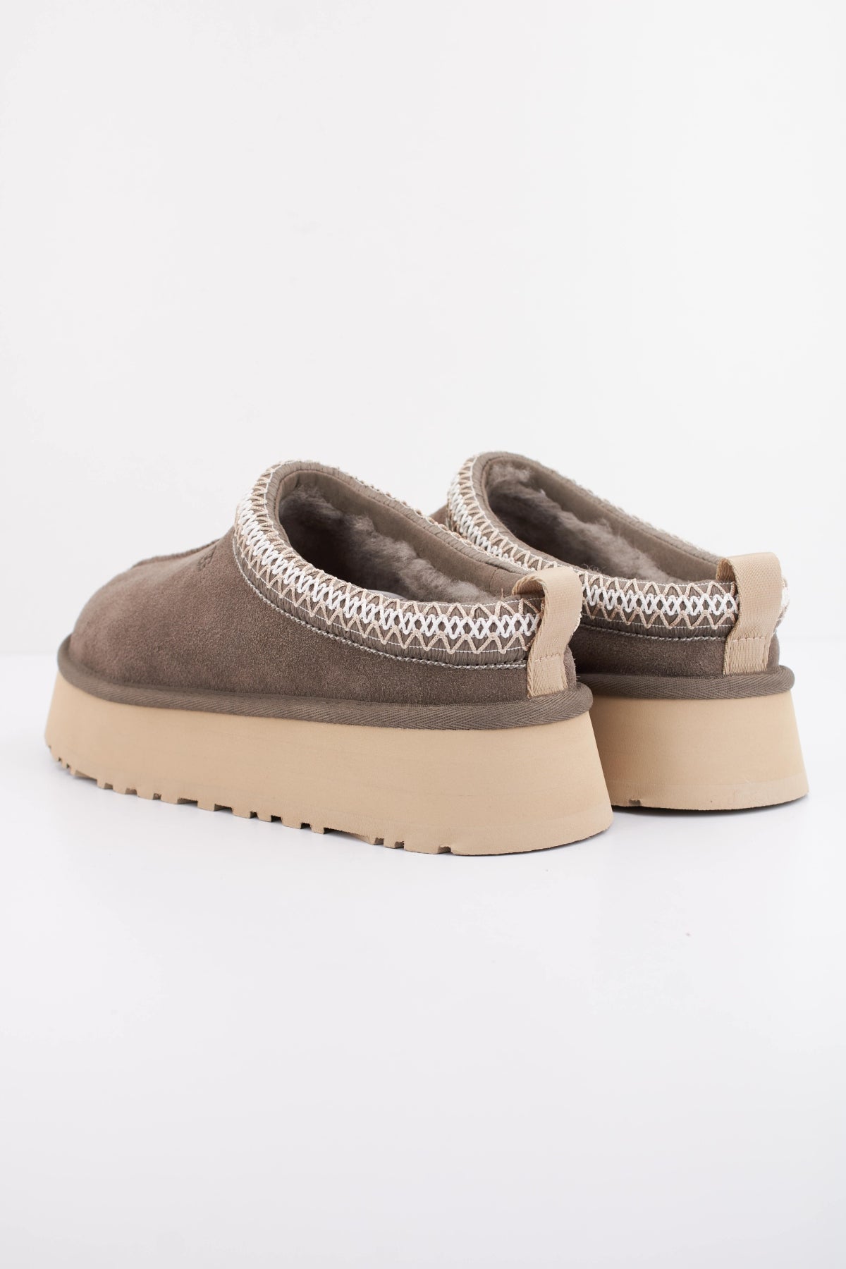 UGG TAZZ II en color GRIS (4)