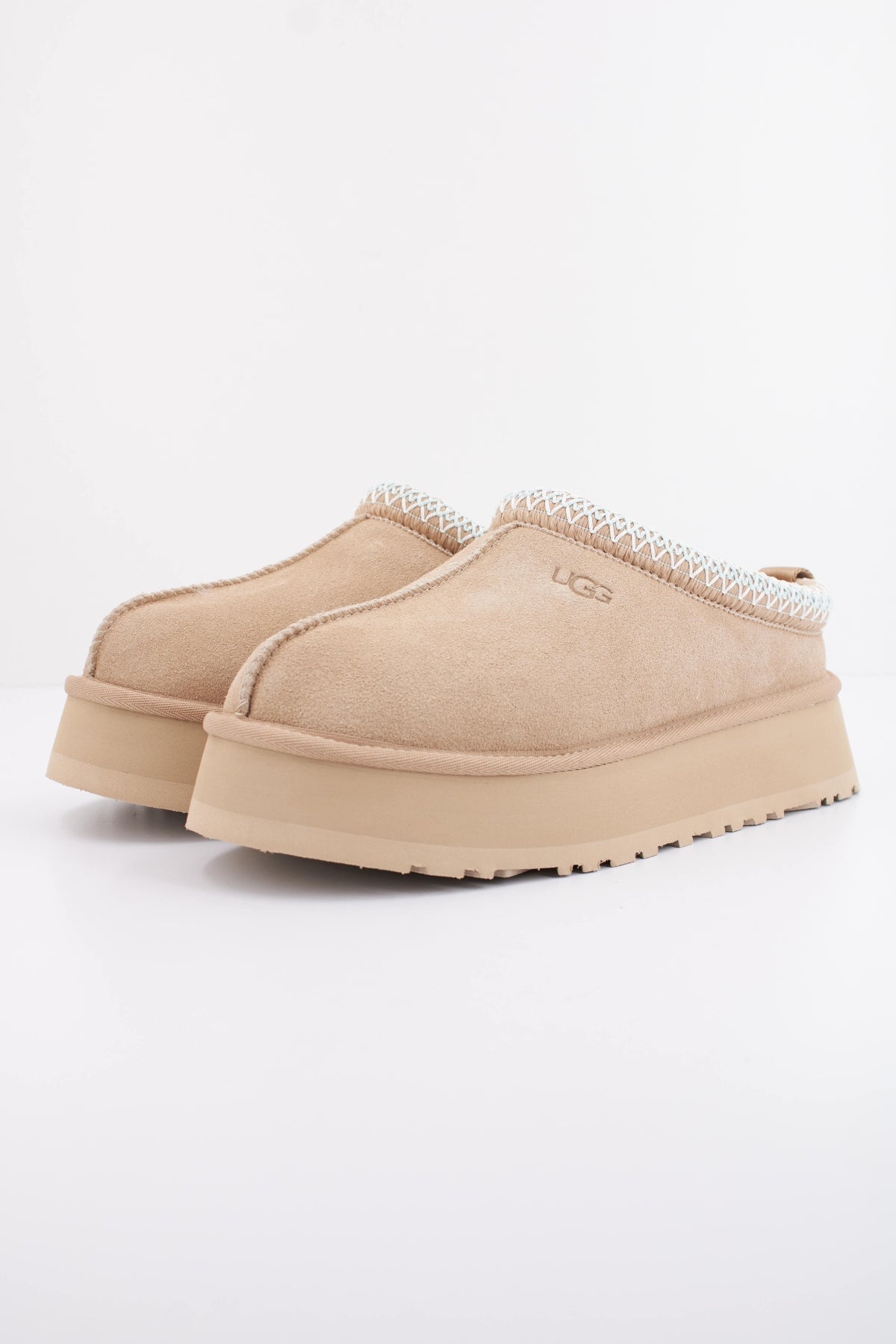 UGG TAZZ II en color BEIS (2)