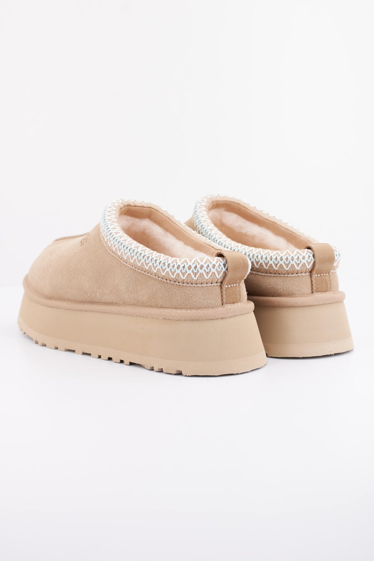UGG TAZZ II 1174471U en color BEIS (4)