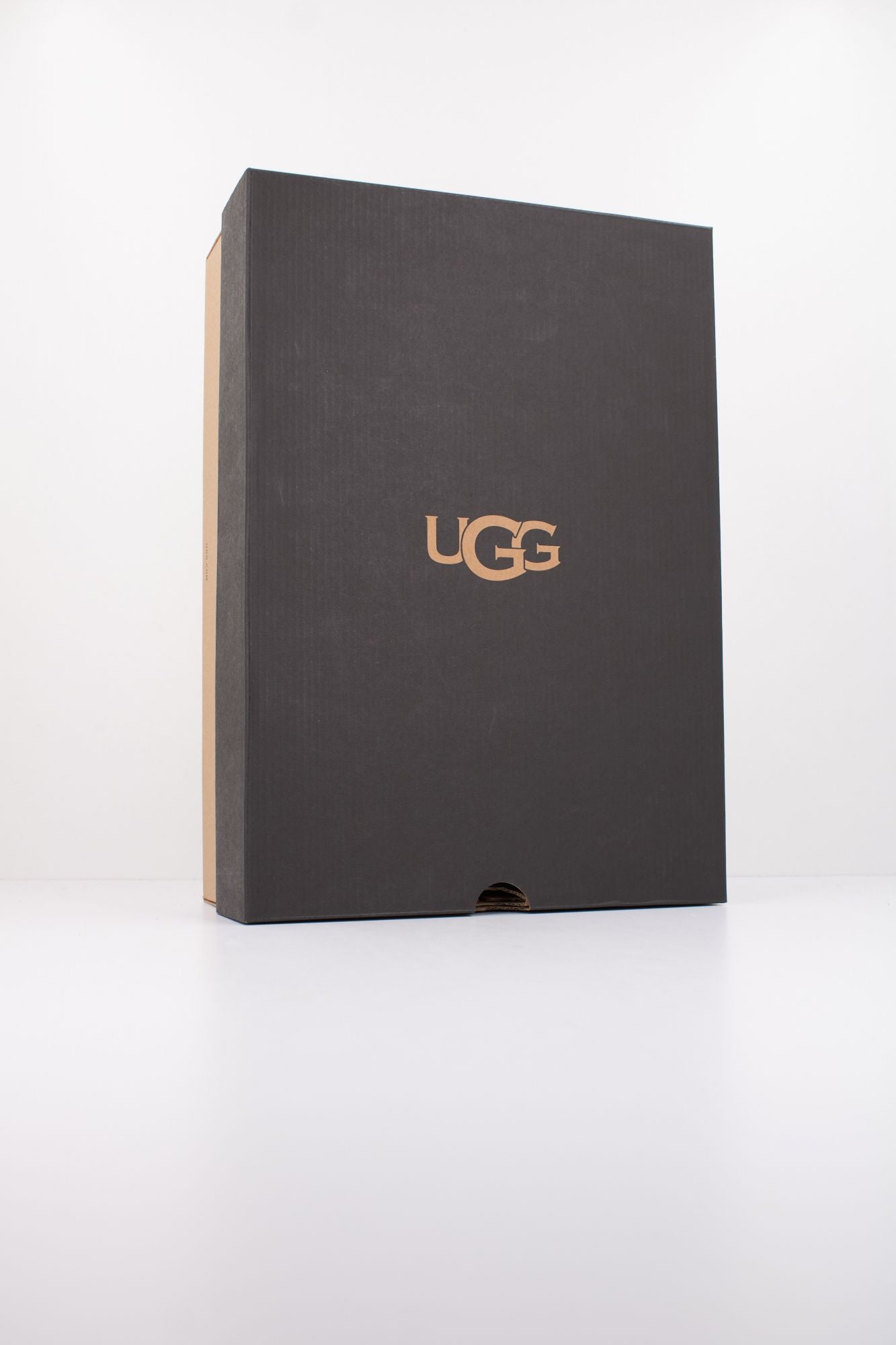 UGG M CLASSIC MINI en color MARRON (6)