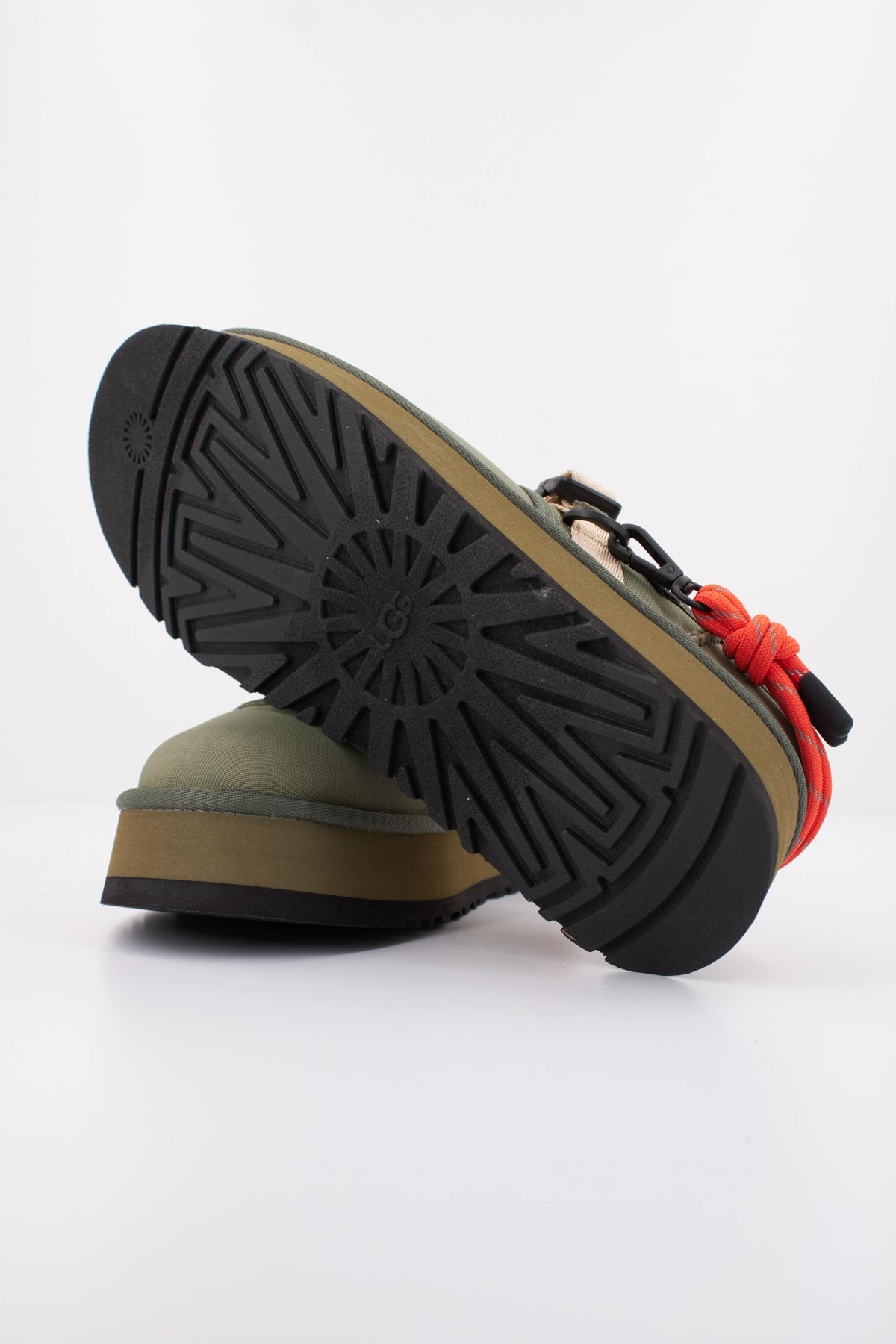 UGG BEA MARY JANE WILDWOOD en color VERDE (5)