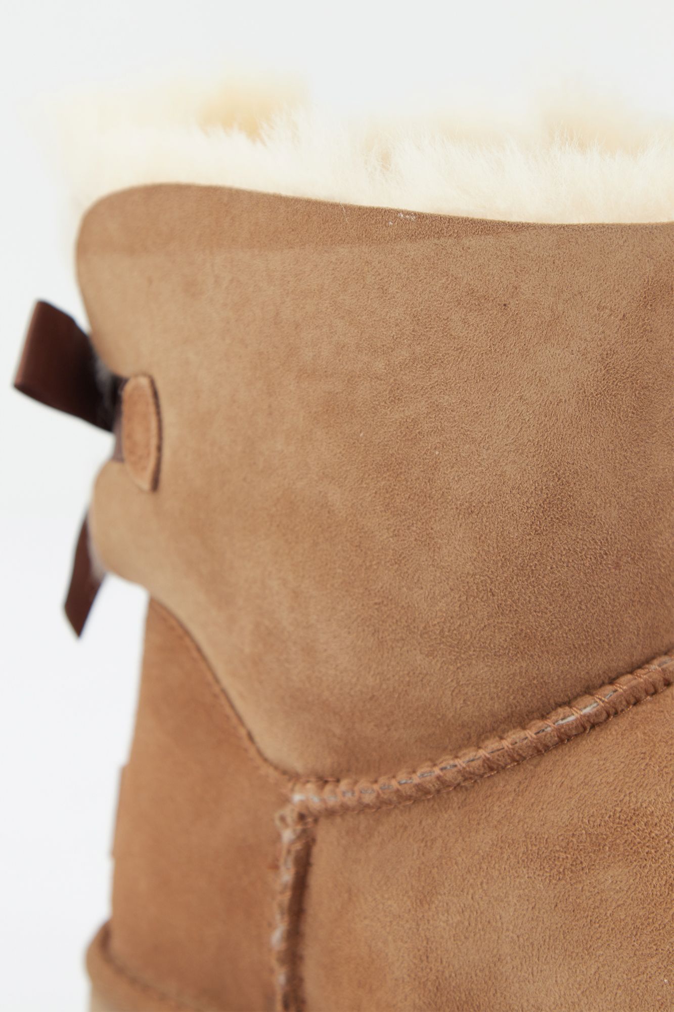 UGG UGG MINI BOW en color MARRON (2)